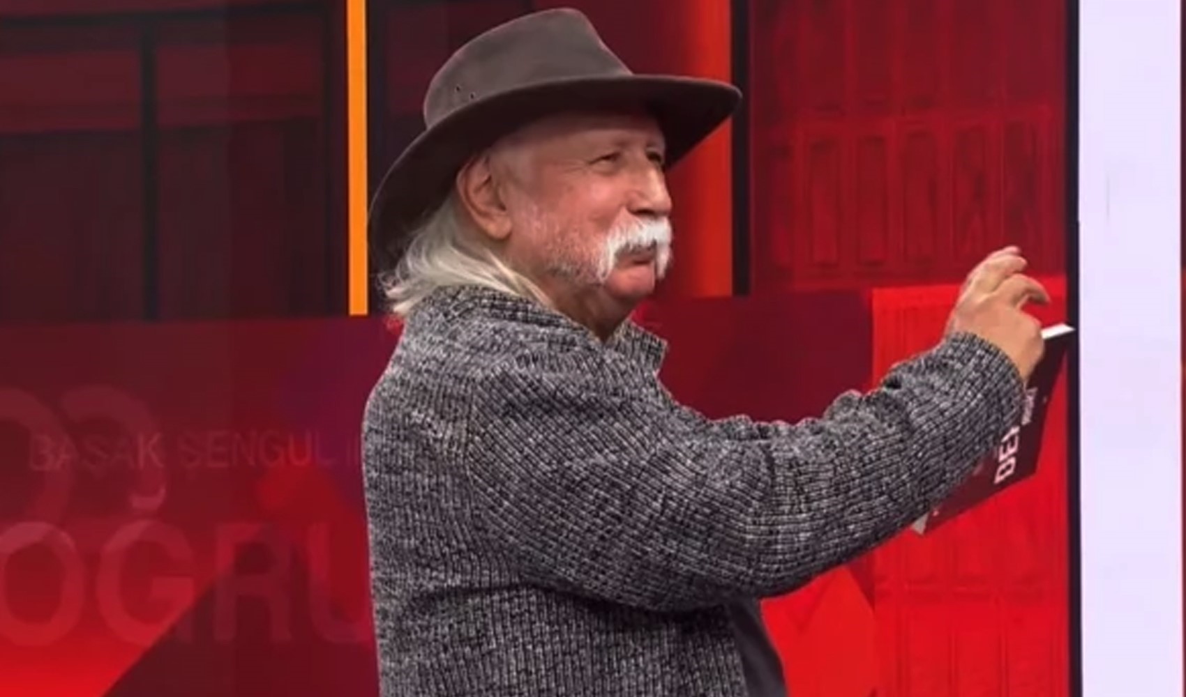 Prof. Dr. Şener Üşümezsoy'dan The New York Times'ın deprem raporuyla ilgili yeni açıklamalar: Bu faydan deprem üretemezler