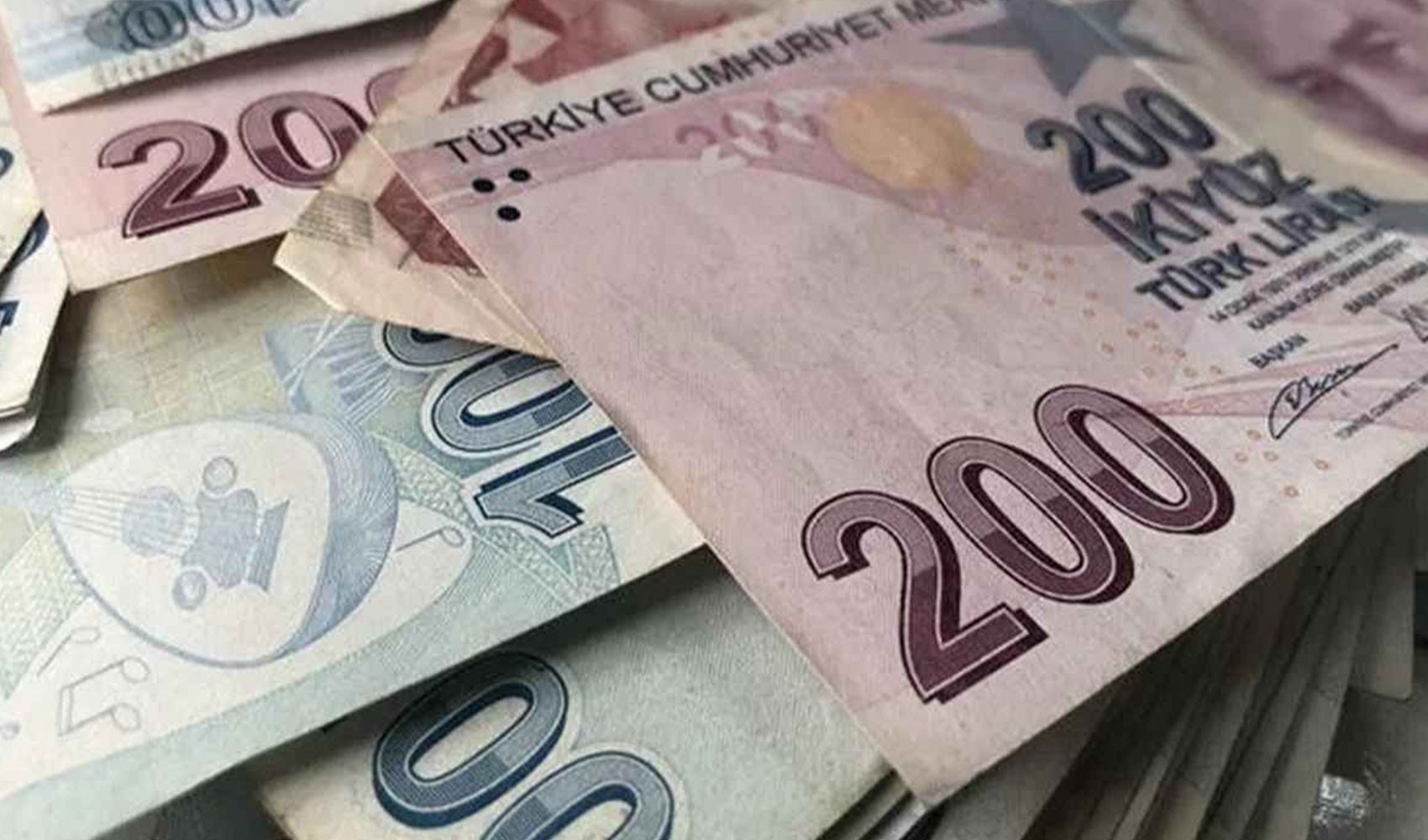 SGK uzmanı haftaya açıklanacak asgari ücret için rakam verdi!