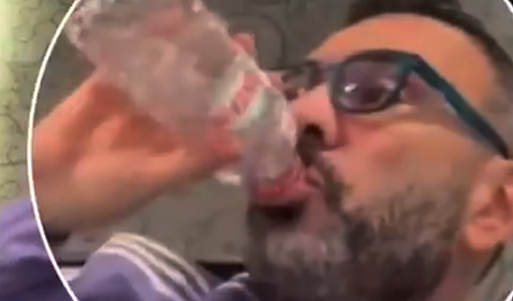 Ertem Şener'den boykot uyarısı yapan takipçisine: Kafayı mı yediniz