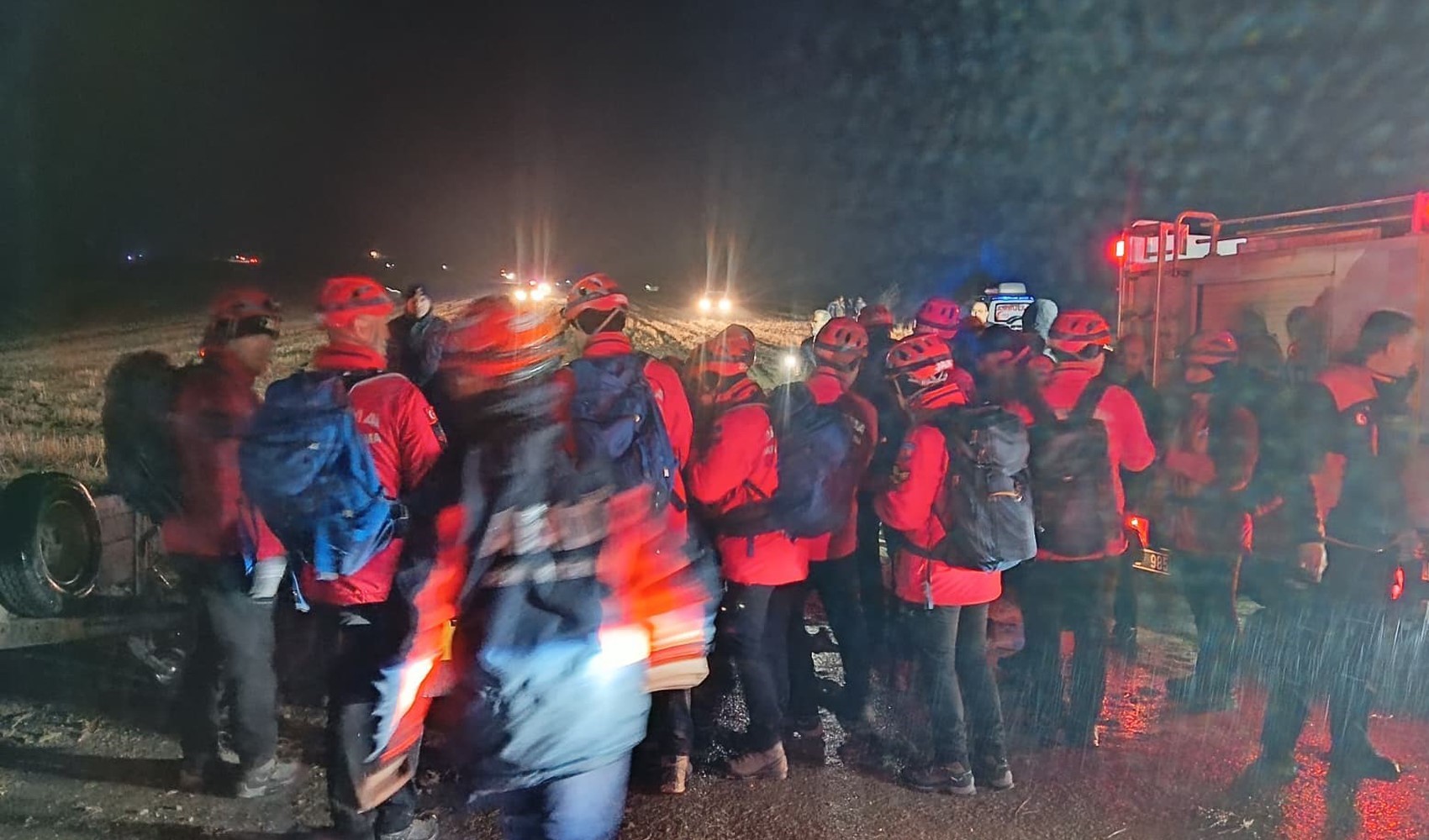 Uçağın düştüğü gören yurttaşlar, o anları anlattı