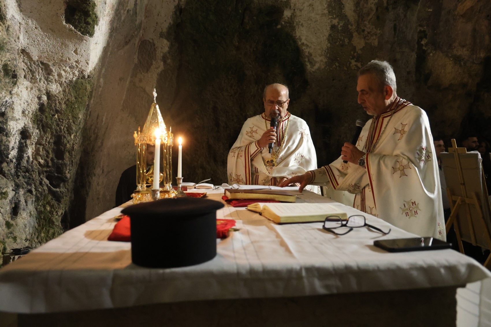 Dünya'nın ilk mağara kilisesinde Noel ayini