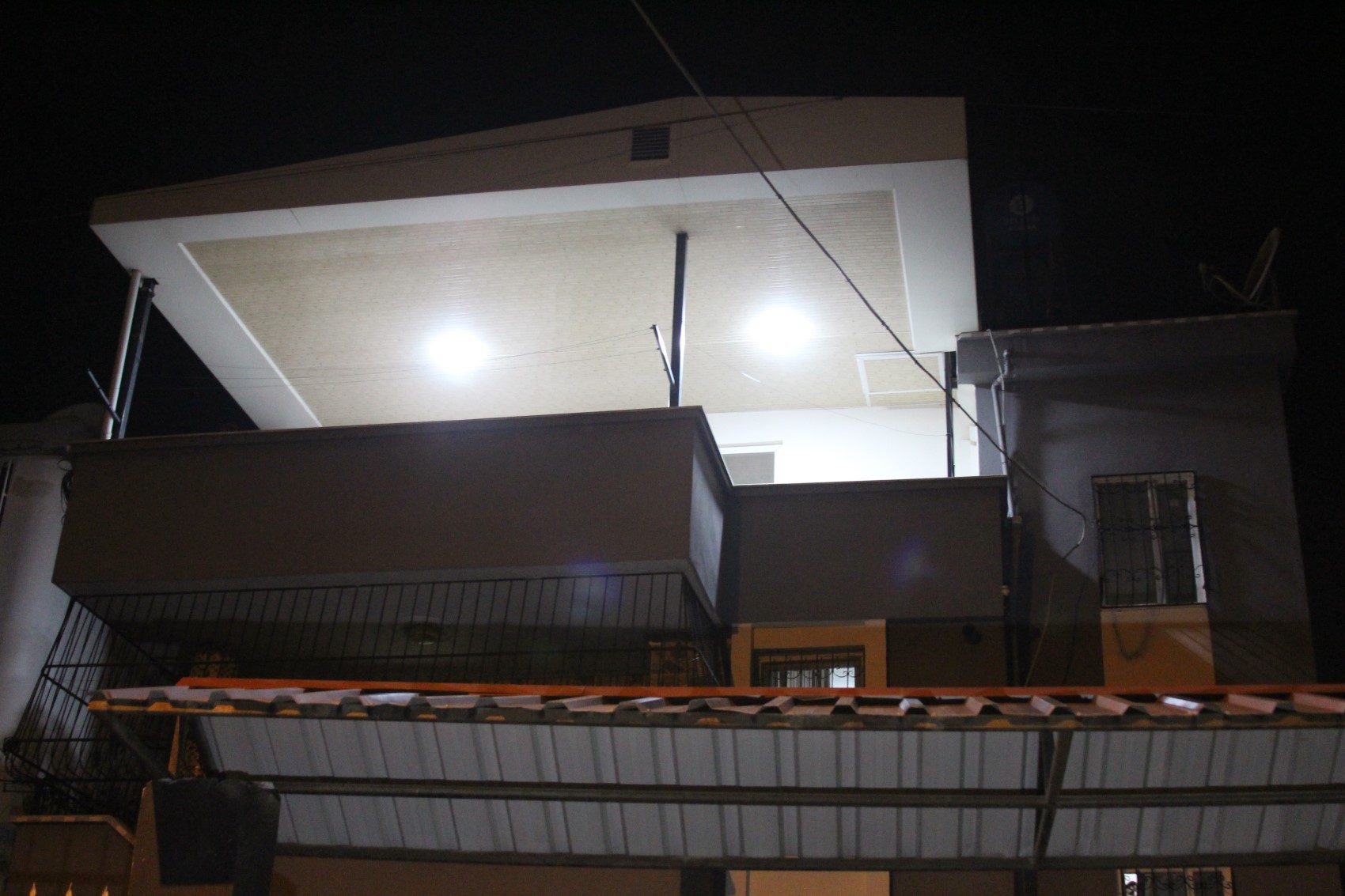 Baba, çocuklarını öldürüp intihar etti