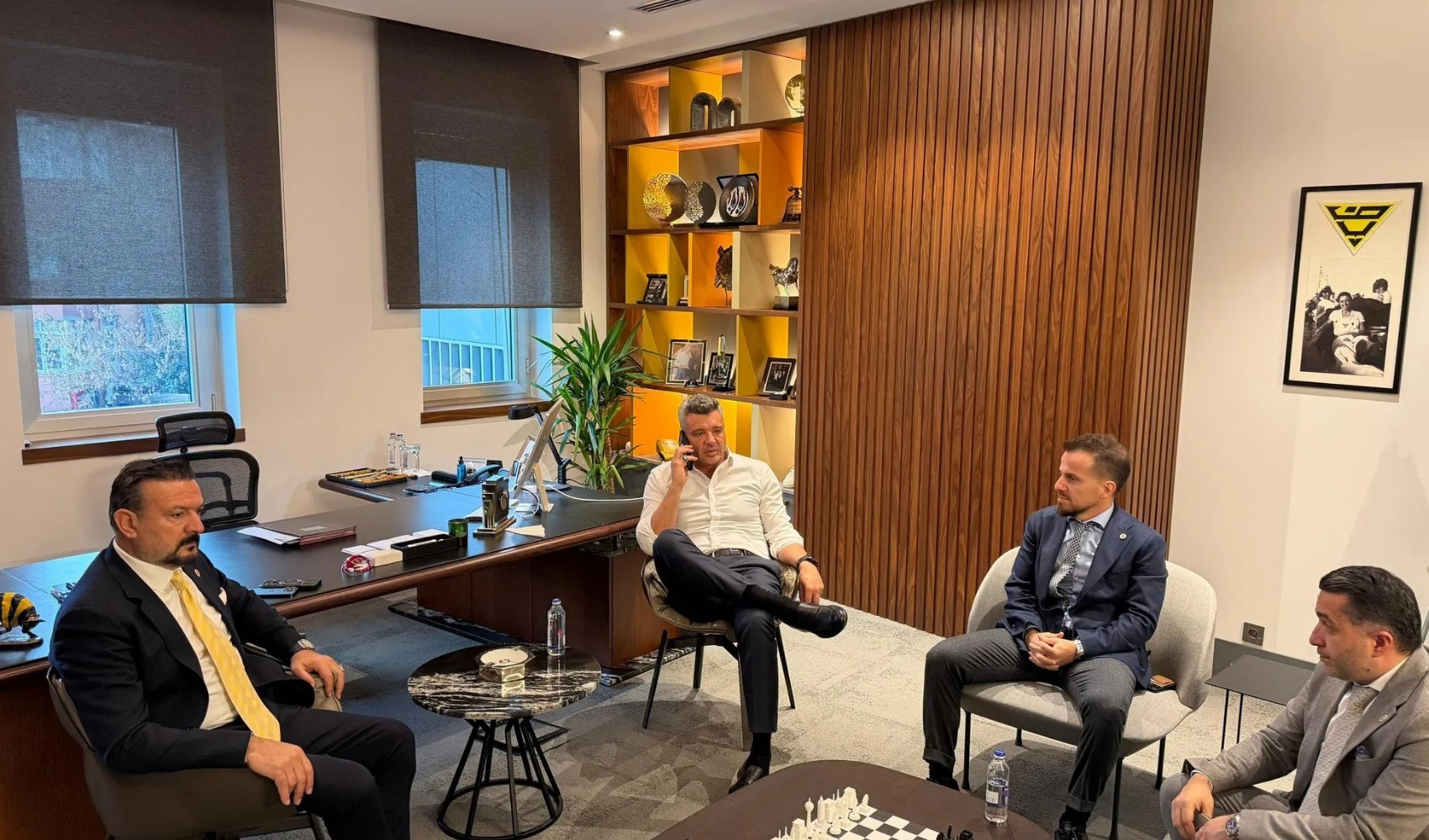 Sadettin Saran'dan tahliye olduktan sonra ilk kare!