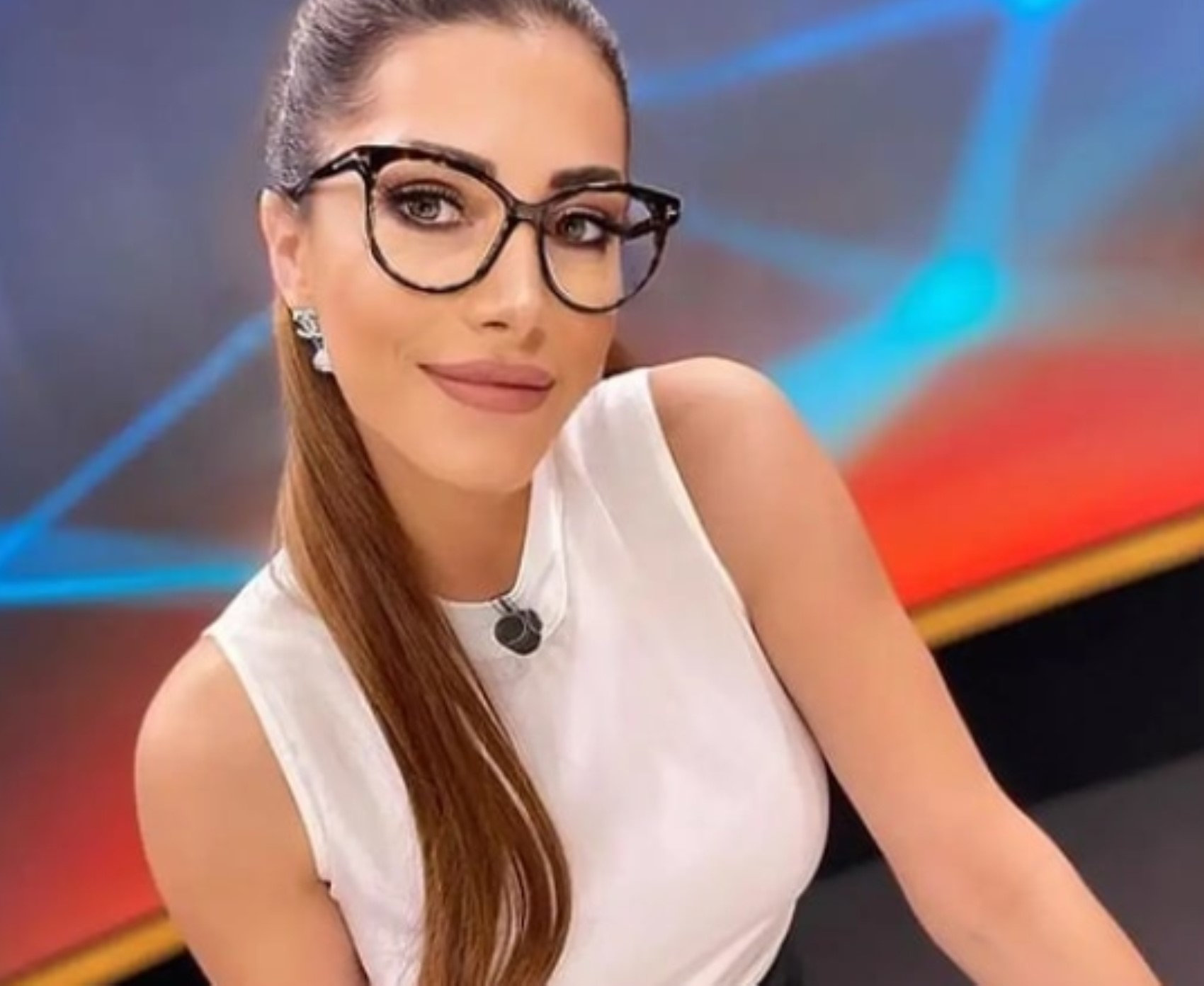 Ela Rümeysa Cebeci'nin ünlü yapımcıyla mesajları dosyaya girdi: Uyuşturucu istemiş!