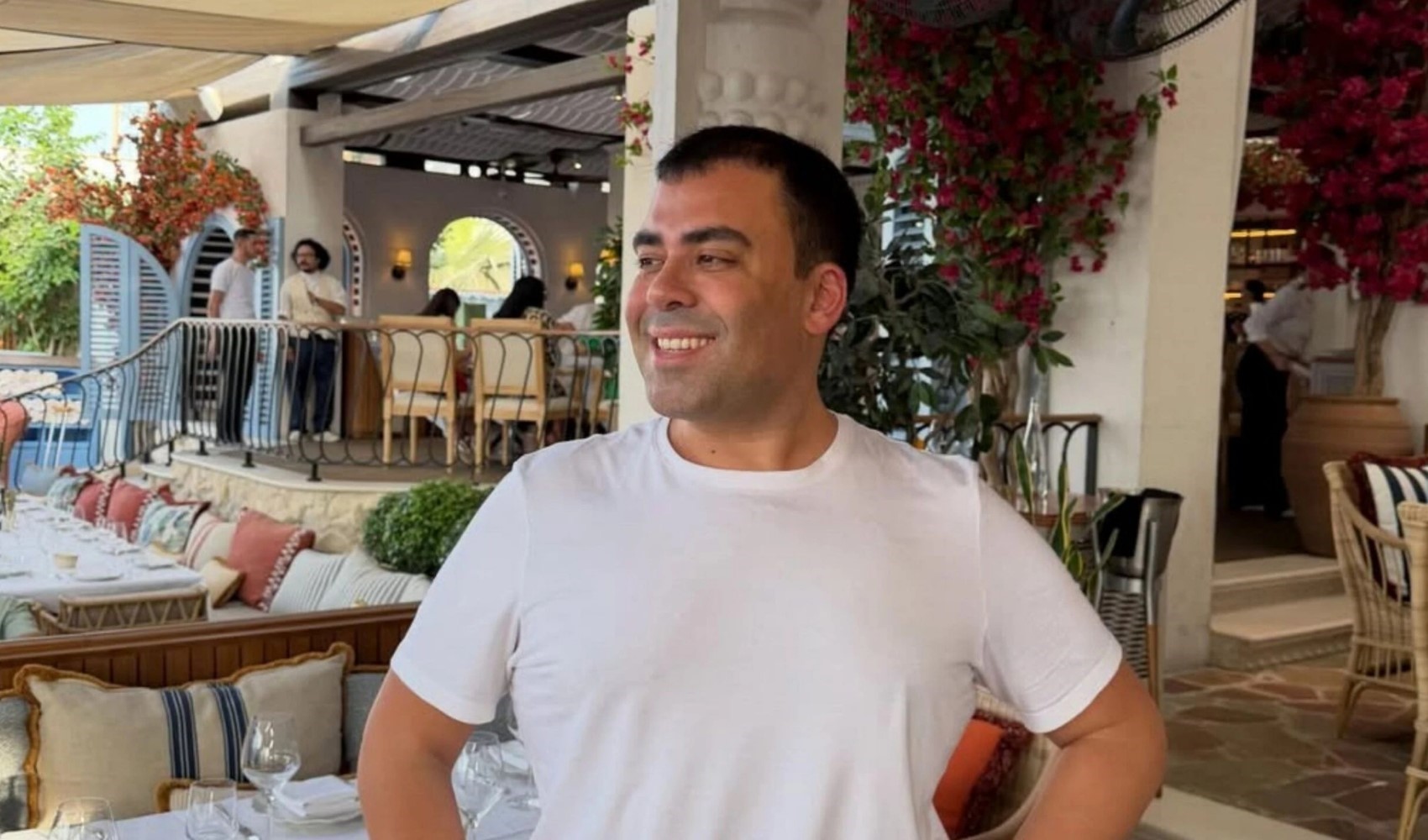 Uyuşturucu ve fuhuş soruşturmasında hakkında yakalama kararı çıkmıştı