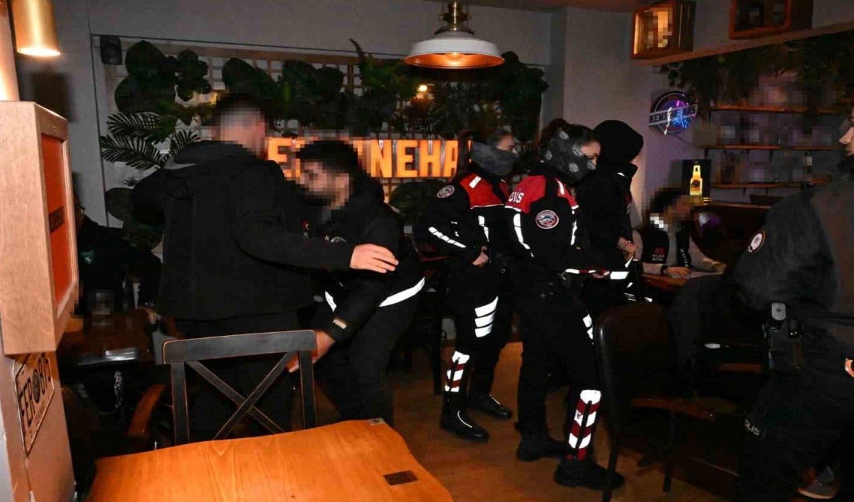 Barlar sokağında 428 kişi sorgulandı