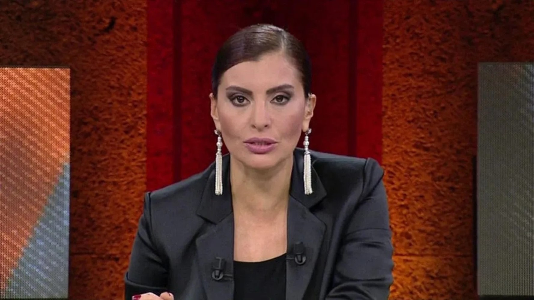 İktidar medyasında kavganın ateşi sönmüyor: Cem Küçük, Hande Fırat'ı topa tuttu! 'Bir gün Özgür Özel’le de araları iyi olacak'