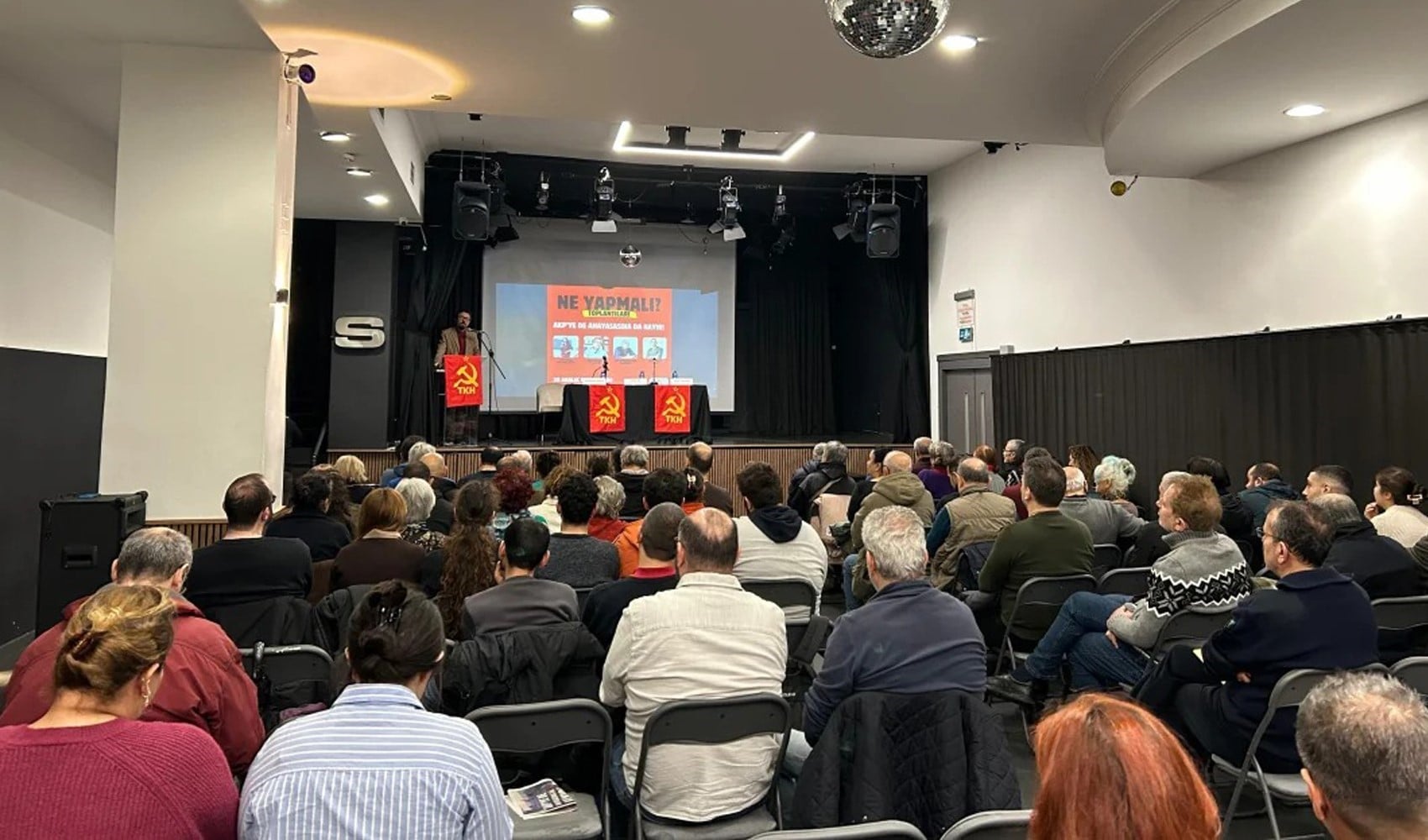 'AKP'ye de anayasasına da hayır' diyenler İstanbul’da buluştu