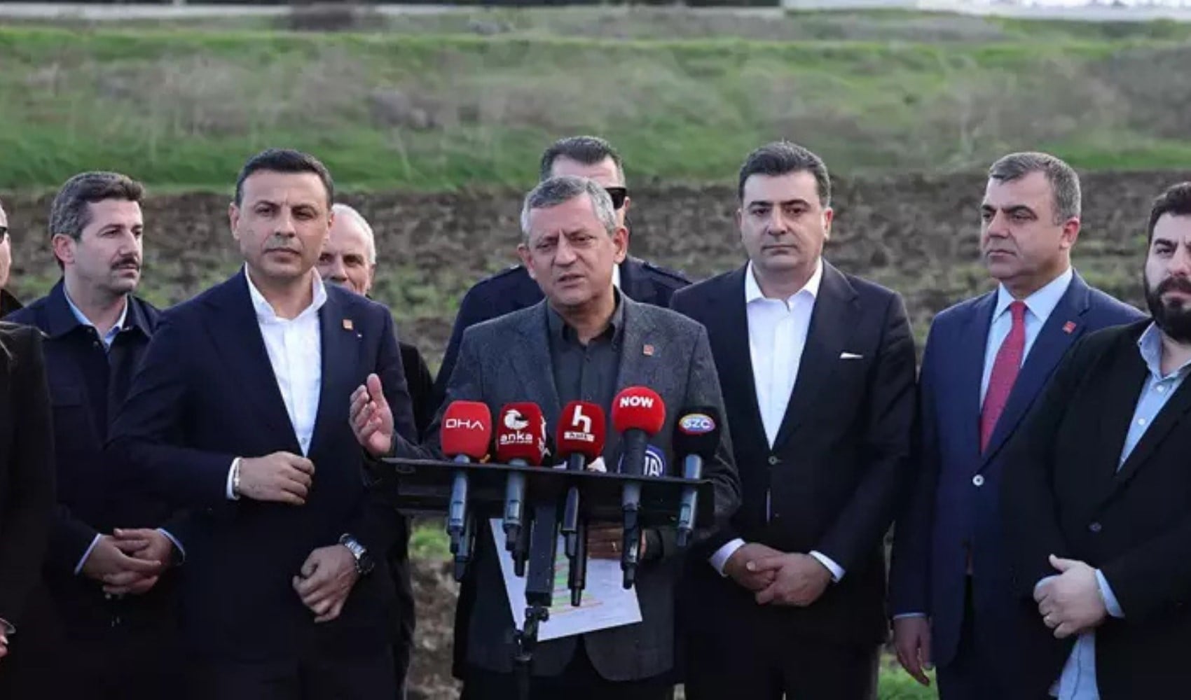 Kurultayda yeniden genel başkan seçilen Özel'in ilk ziyareti Silivri olacak