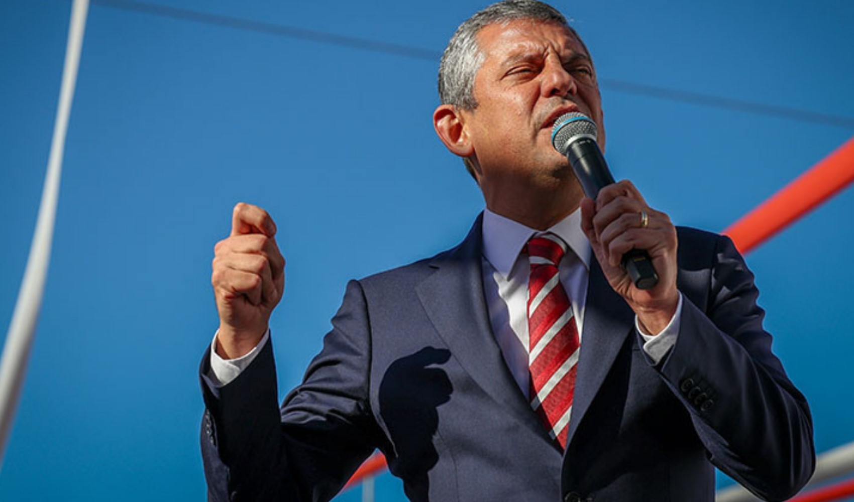 Özgür Özel 2025’i değerlendirdi, 2026’dan tek dileğini açıkladı