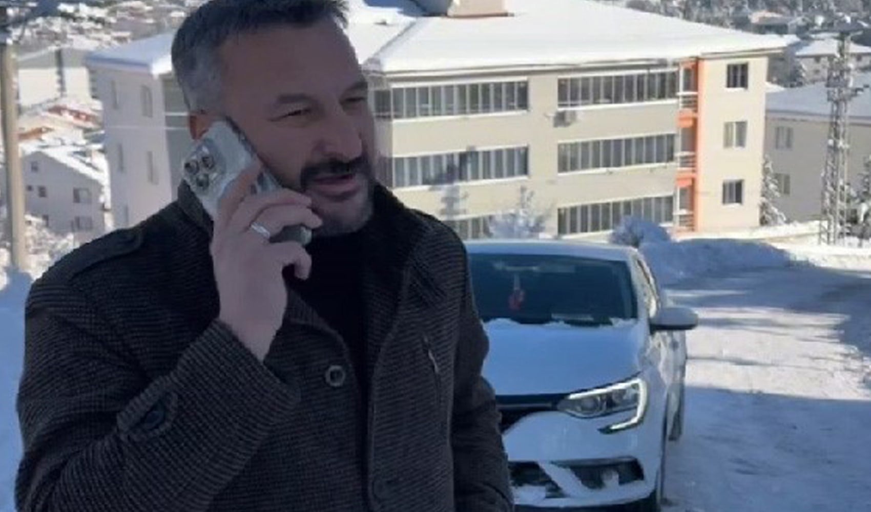 Başkan yolda kaldı, kendini eleştirdi