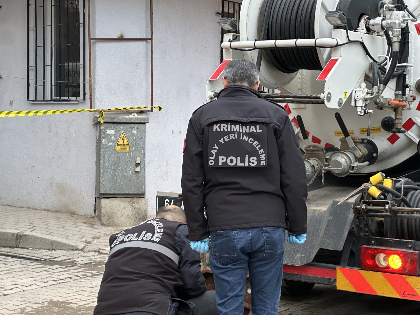Kanalizasyonda bulunan ceninin kime ait olduğunu polis çözdü
