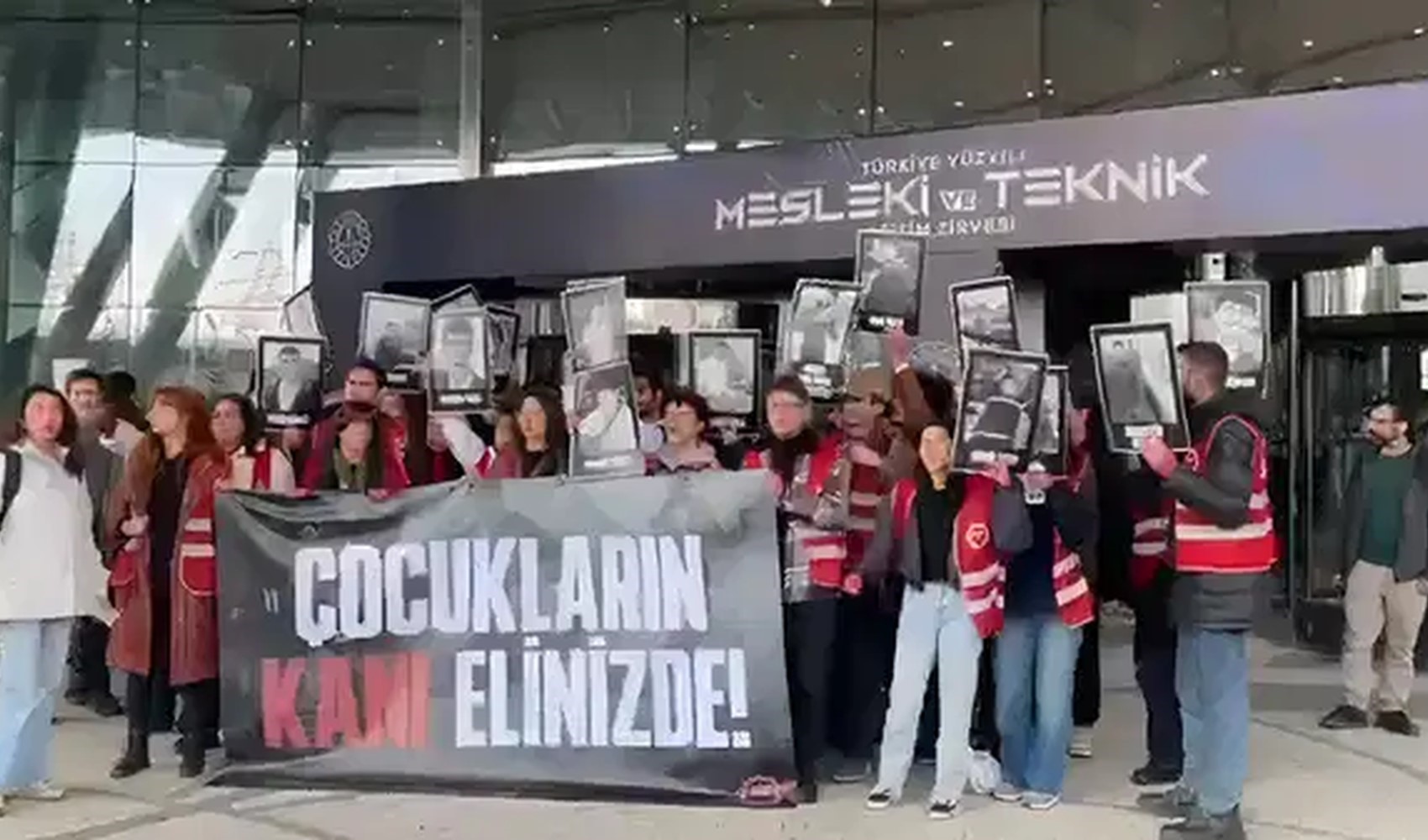 Çocuk ölümlerini protesto eden 16 TİP'li öğrenci tutuklandı