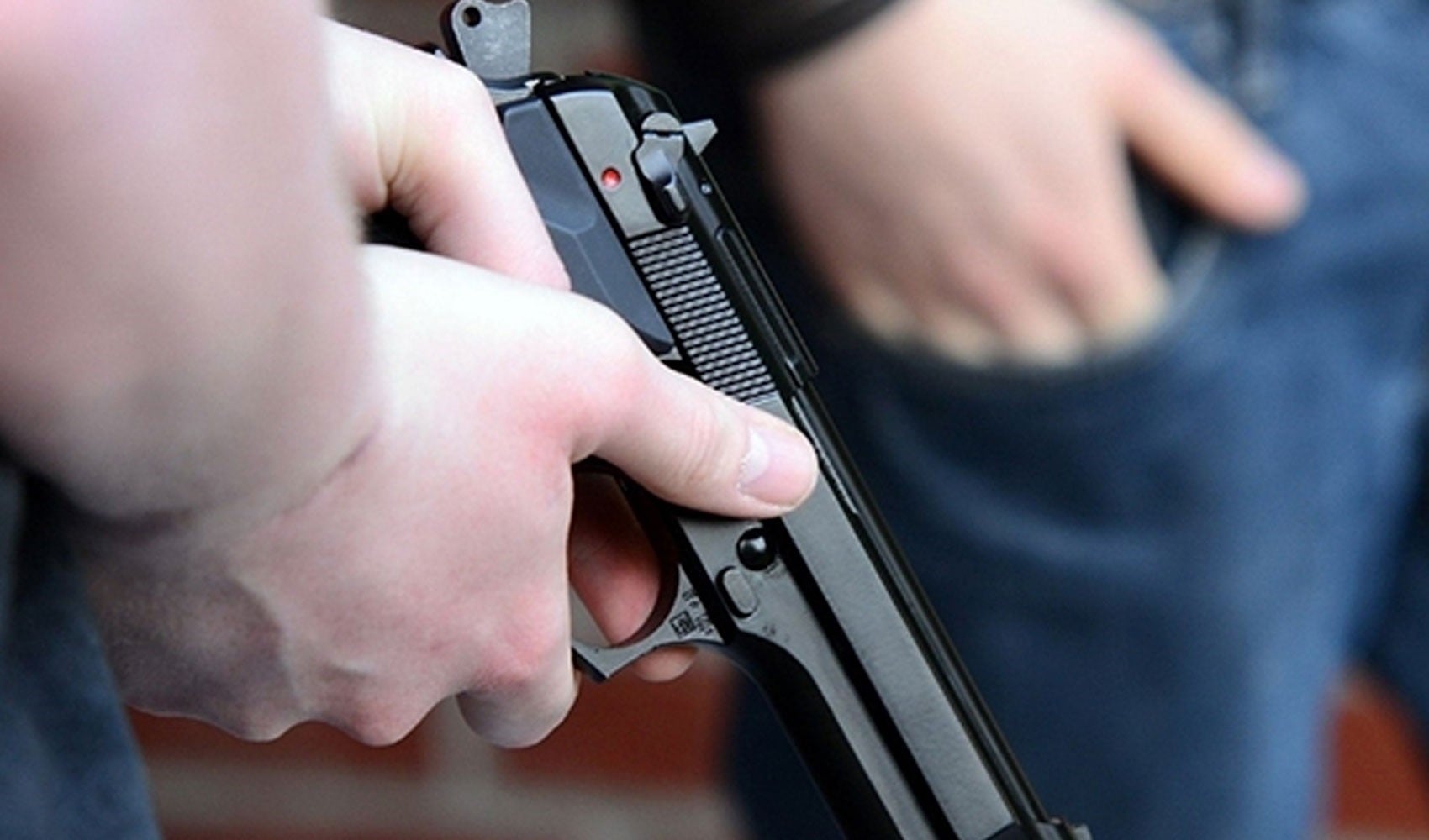 Adliyenin emanet deposundan bu kez silahlar çalındı!