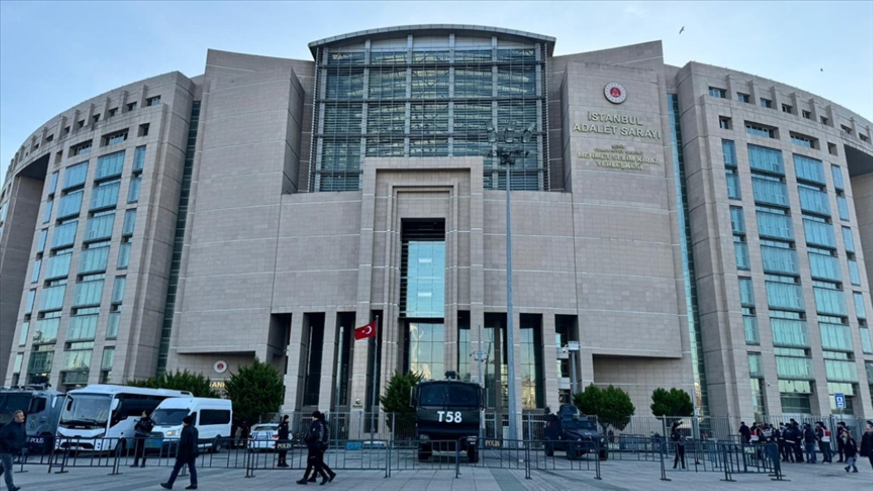 İBB İddianamesine tepkiler dinmiyor: İktidar vekilinin Kürtçe atasözü gündem olacak!