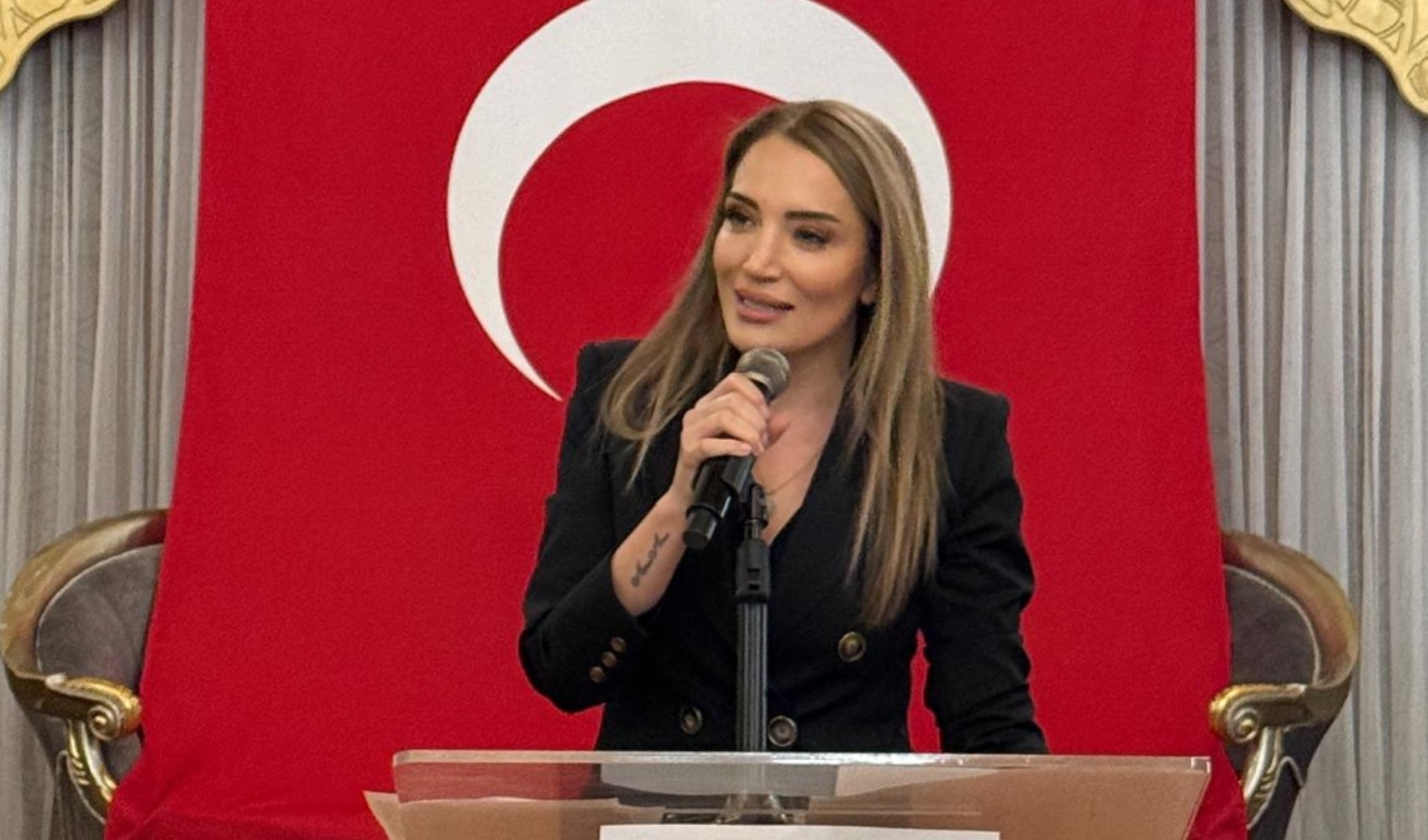 Kadınların seçme ve seçilme hakkı 91 yaşında: 'Eşit temsil için mücadele sürüyor'