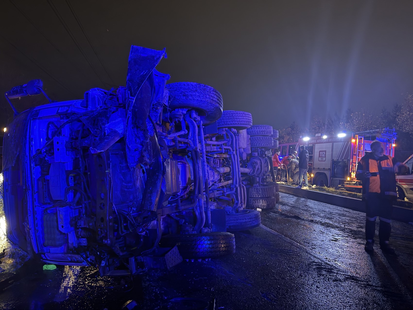 Kontrolden çıkan beton mikseri faciaya neden oldu: 2 ölü, 6 yaralı