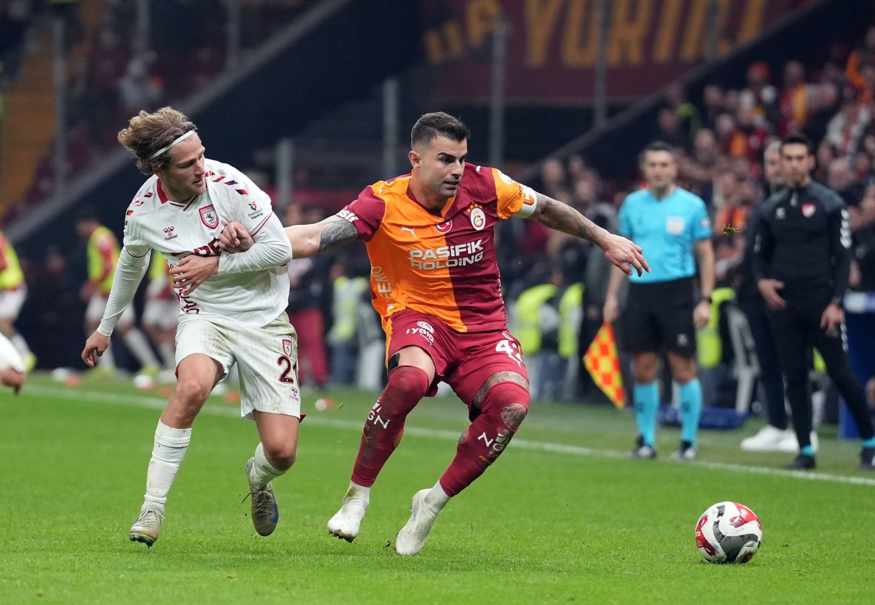 Galatasaray- Samsunspor maçındaki tartışmalı penaltı pozisyonu için kim ne dedi? Trio ekibi yorumladı