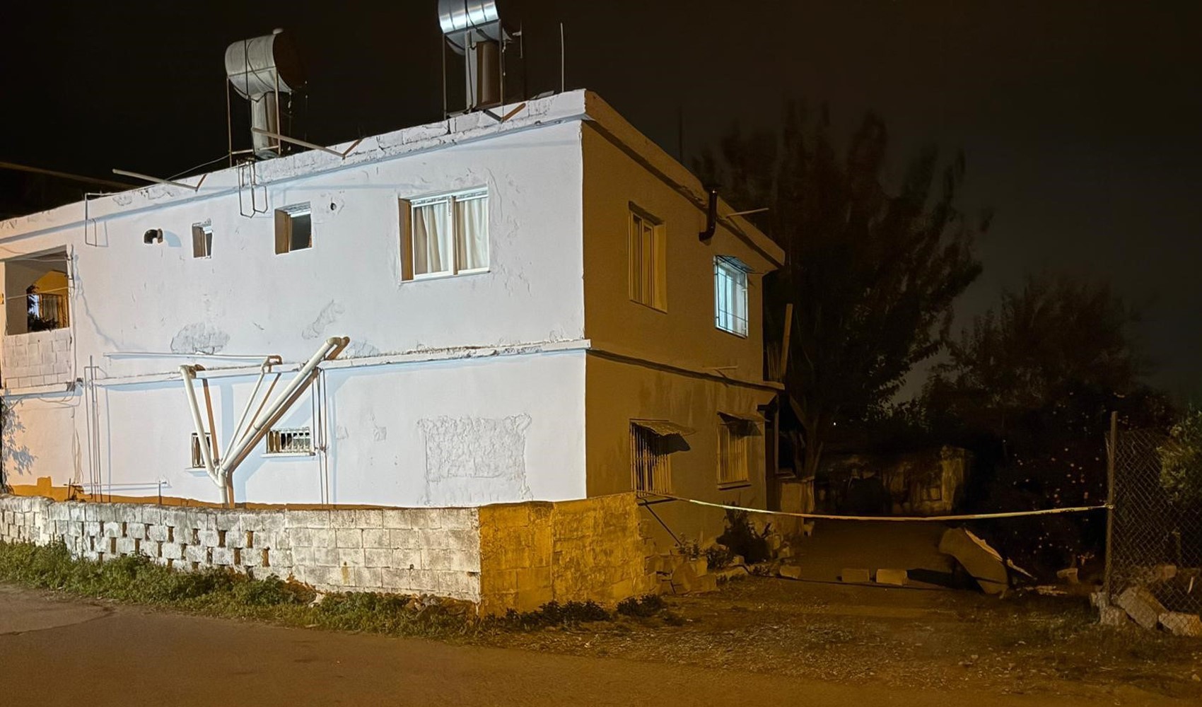 Öldürdüğü eşini evinin banyosuna gömdü