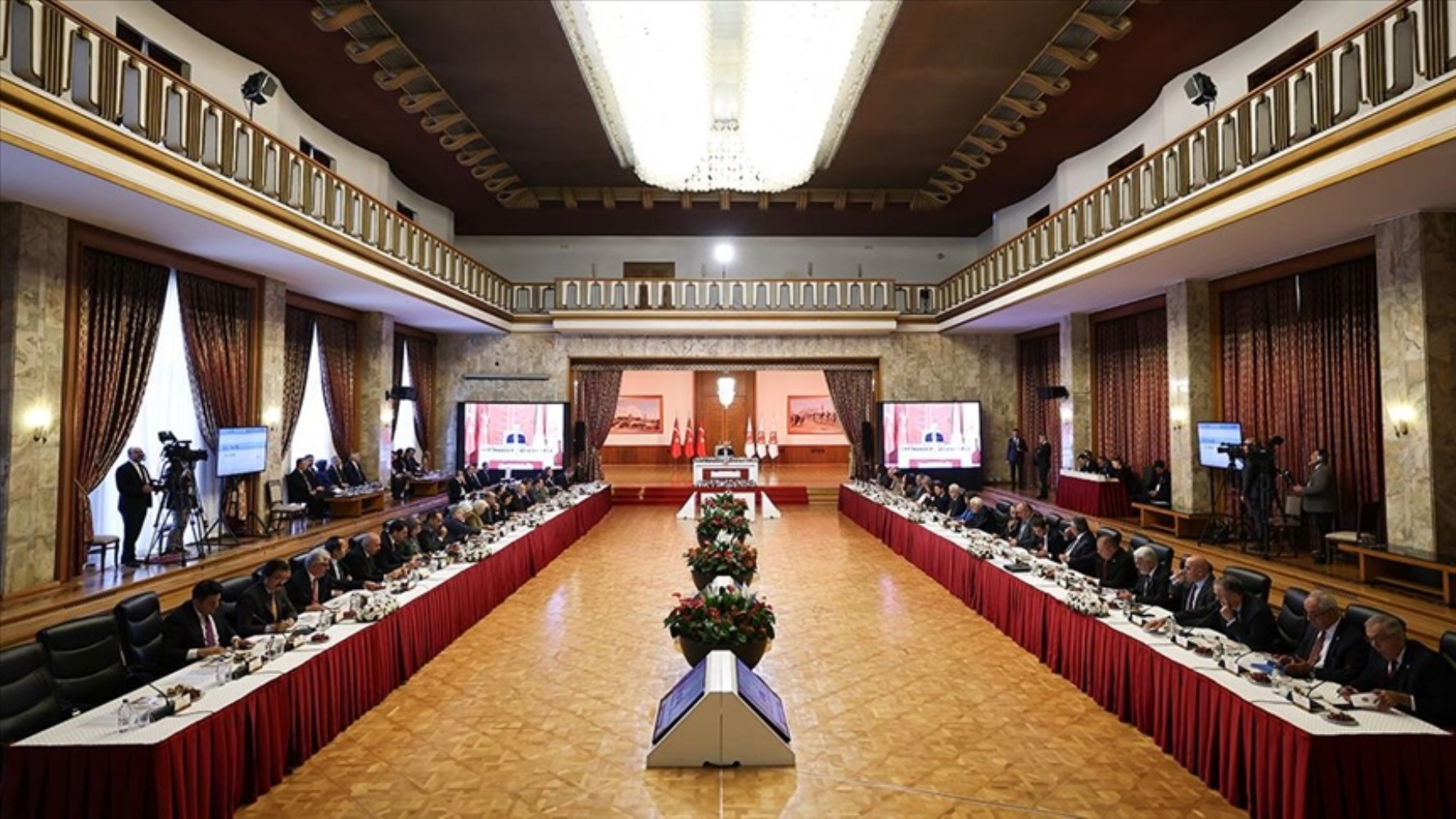 MHP’li Feti Yıldız’dan İmralı görüşmesi açıklaması