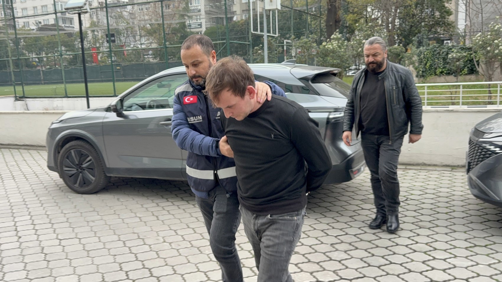 Tartıştığı üvey oğlunu bıçaklayarak öldürdü