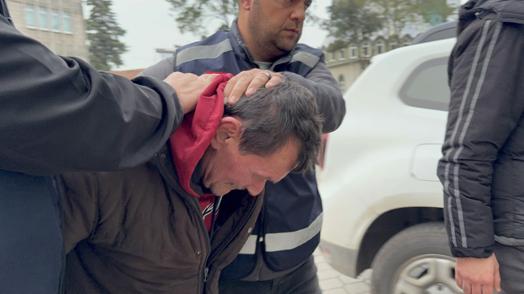 Tartıştığı üvey oğlunu bıçaklayarak öldürdü