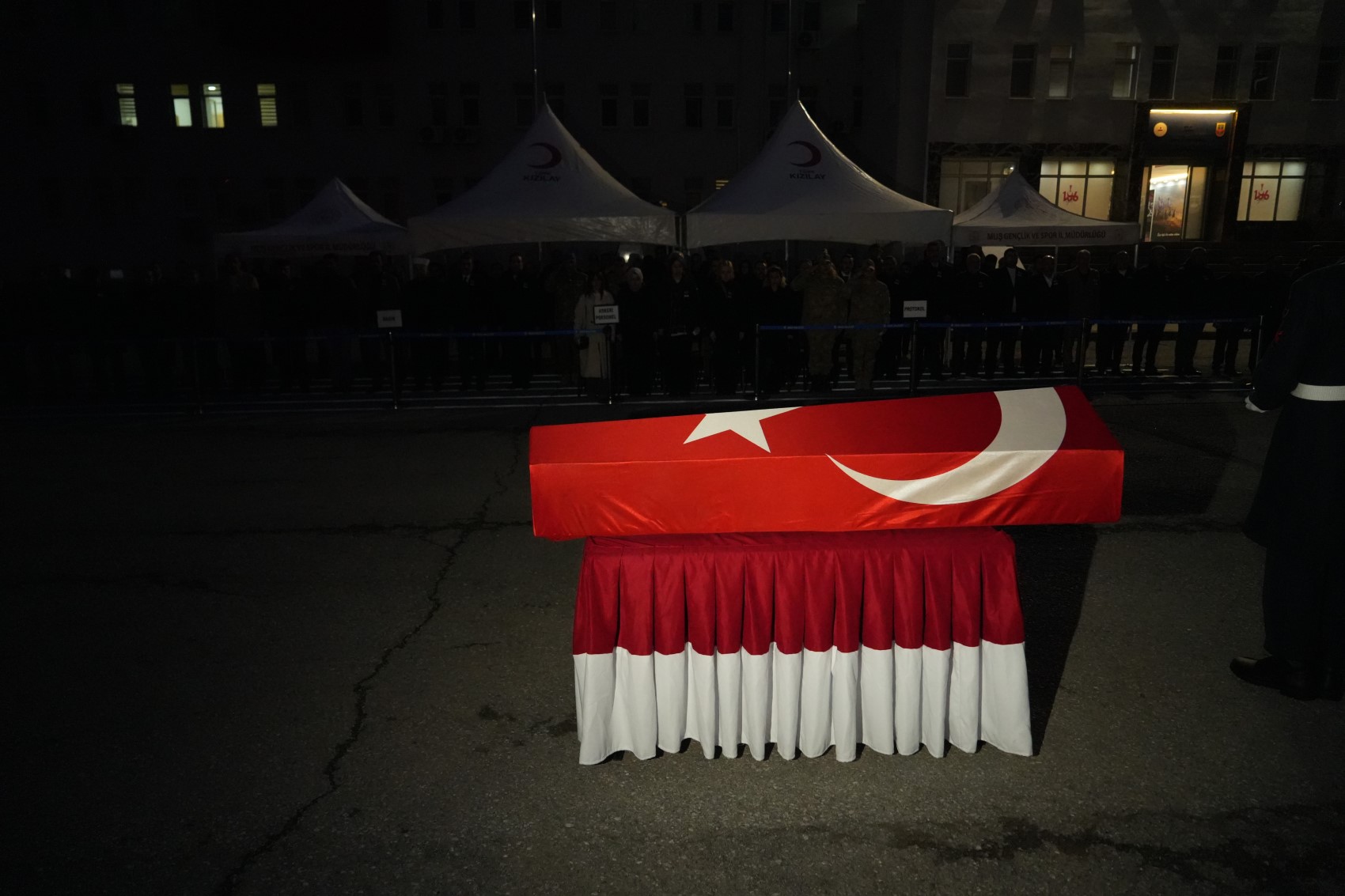 Üsteğmen Ali Kablan silah kazasında hayatını kaybetti: Makam odasında gerçekleşti