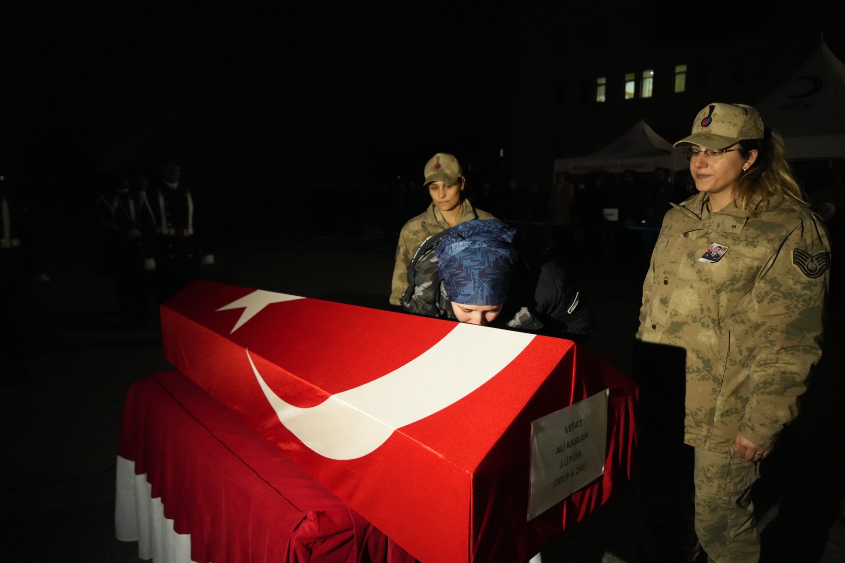 Üsteğmen Ali Kablan silah kazasında hayatını kaybetti: Makam odasında gerçekleşti
