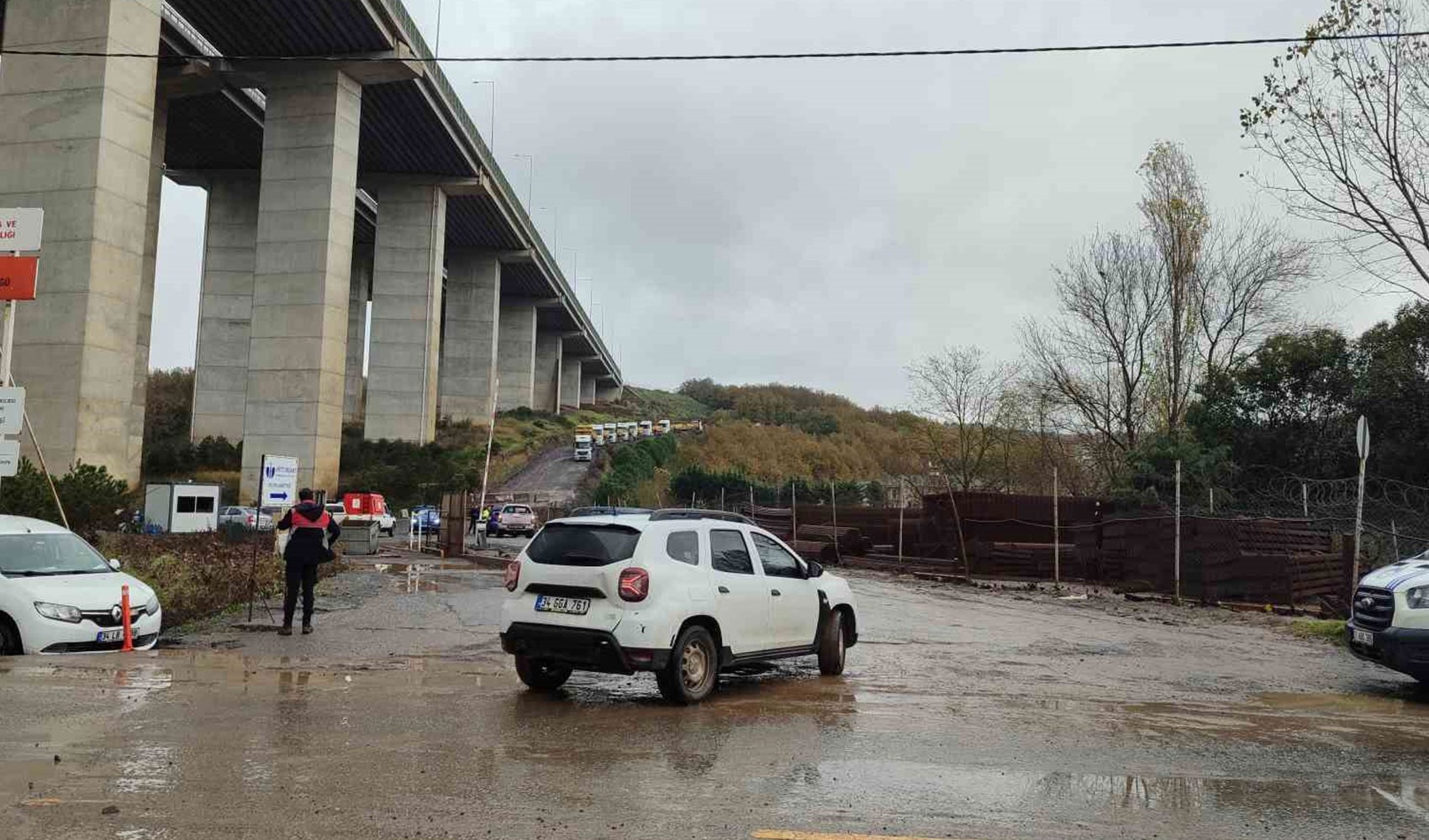 Sarıyer’de Kilyos tüneli inşaatında yağış nedeniyle yol çöktü