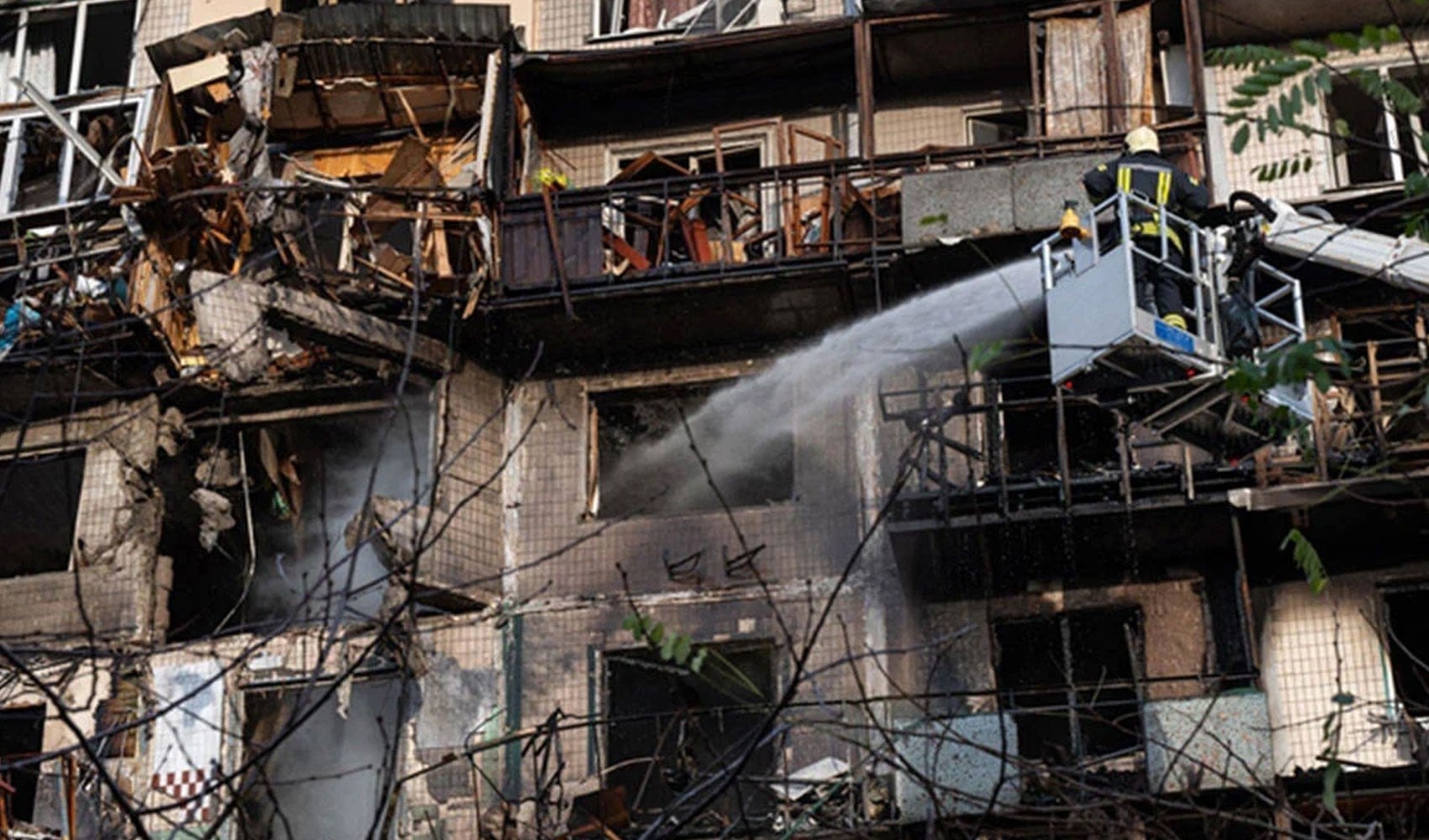 Rusya, 653 dron ve 51 füze ile Ukrayna’ya saldırdı