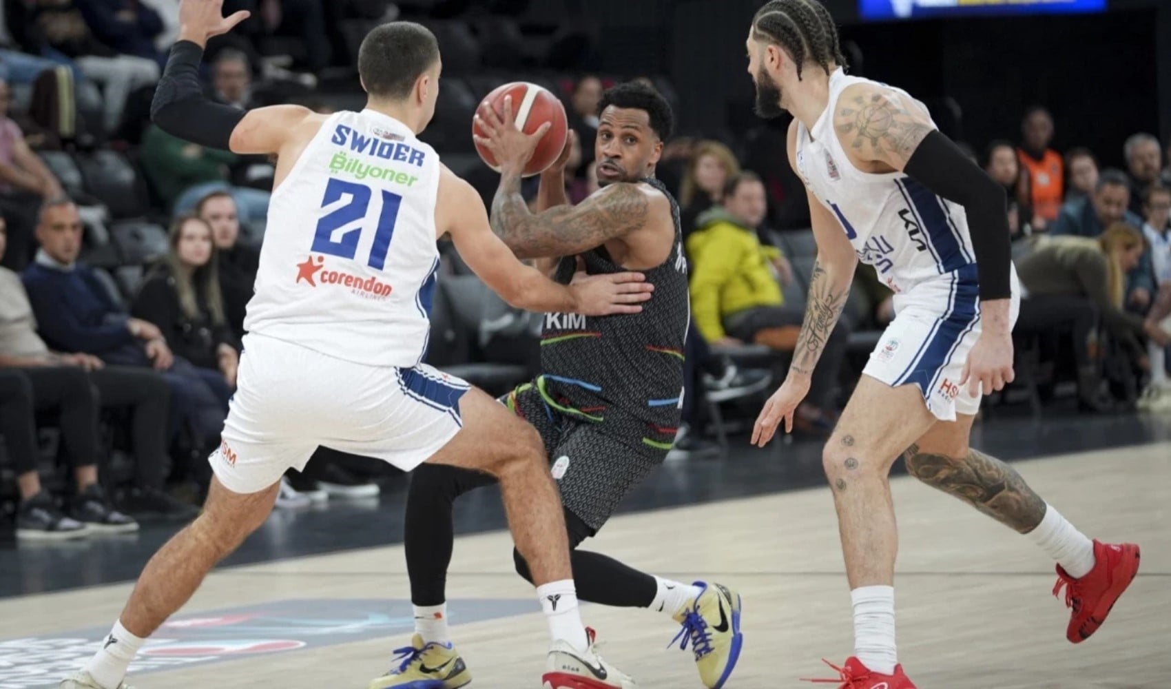 Anadolu Efes'te kötü gidişat sürüyor