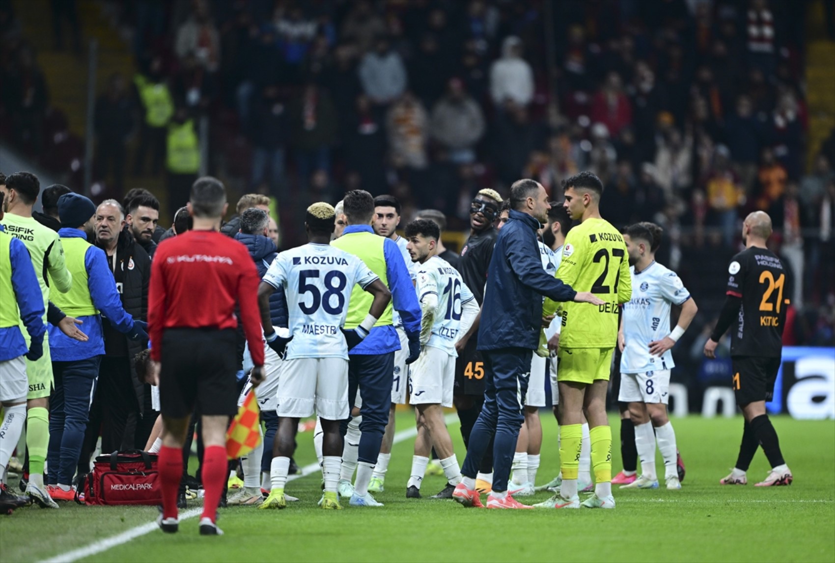 Adana Demirspor’dan sahadan çekilme kararıyla ilgili açıklama: Metin Öztürk ve Okan Buruk'a sert tepki!