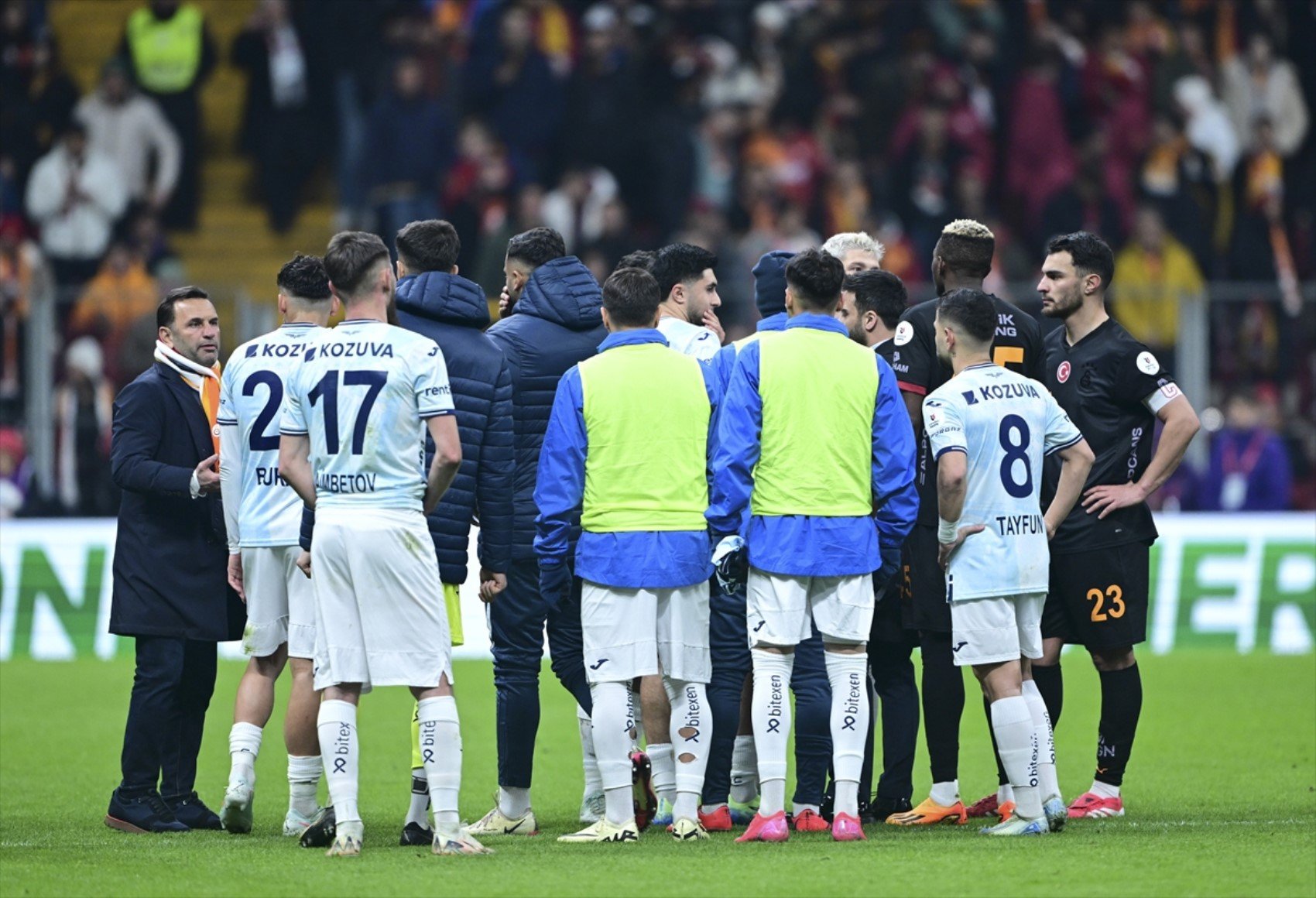 Adana Demirspor’dan sahadan çekilme kararıyla ilgili açıklama: Metin Öztürk ve Okan Buruk'a sert tepki!