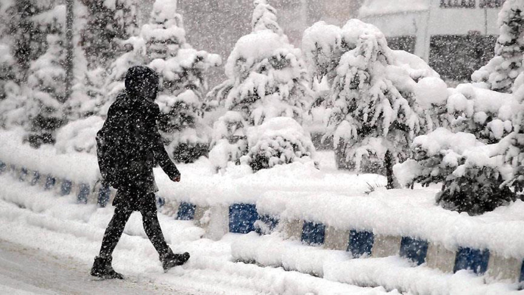 Kar yağışı nedeniyle çok sayıda ilde eğitime ara verildi: İstanbul'da okullar tatil mi? İşte 10 Şubat 2025'te okulların tatil edildiği il ve ilçeler