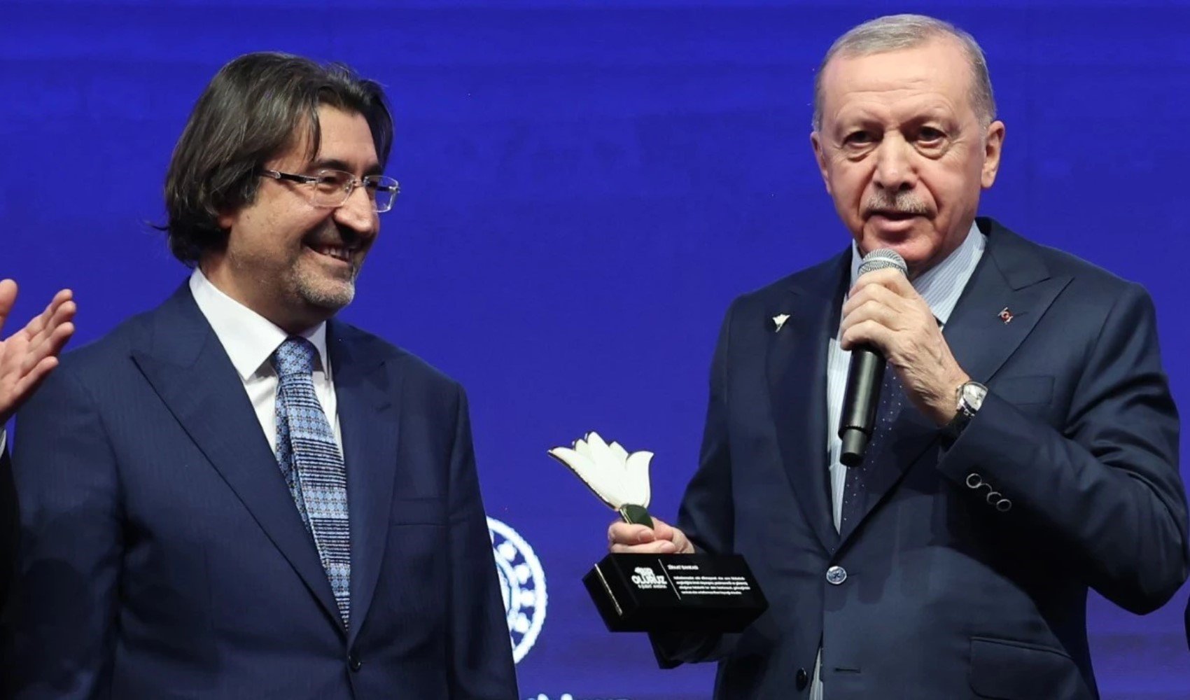 'En çok parayı ben verdim' sözleriyle Erdoğan'ın tepkisini çekmişti... Çakar'dan medyaya reklam baskısı iddiası: 'Görüntüleri yayınlarsanız...'