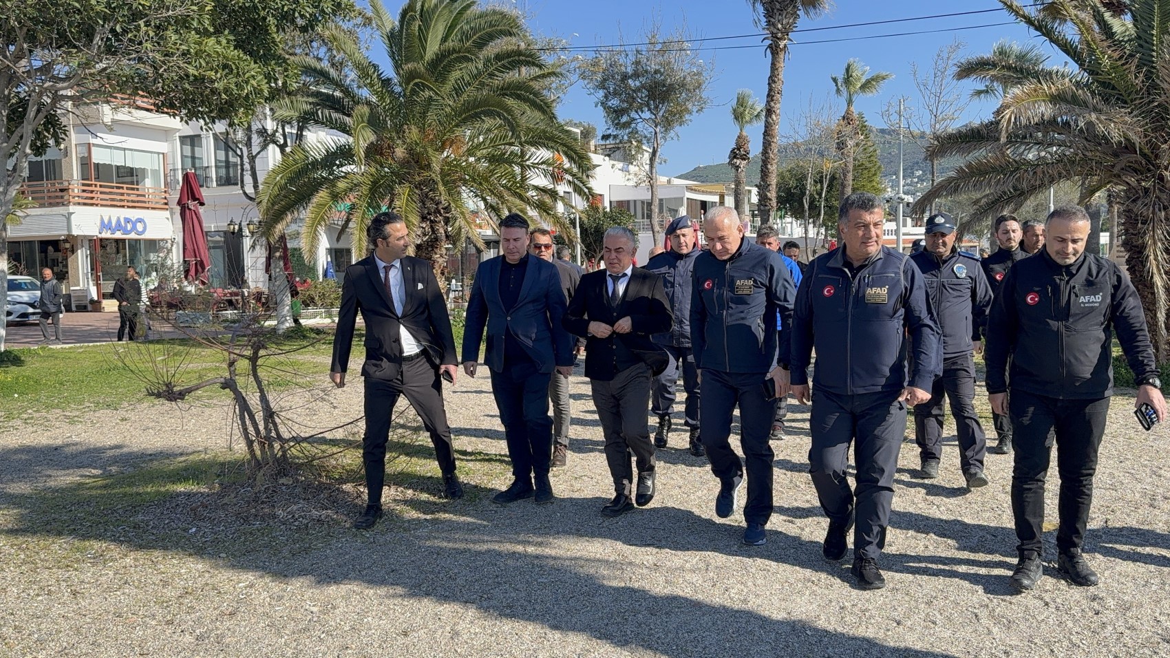 Dichiarazioni sullo tsunami dal Direttore Generale per i Terremoti e la Riduzione del Rischio, Prof. Dr. Tatar: 'Un effetto distruttivo'