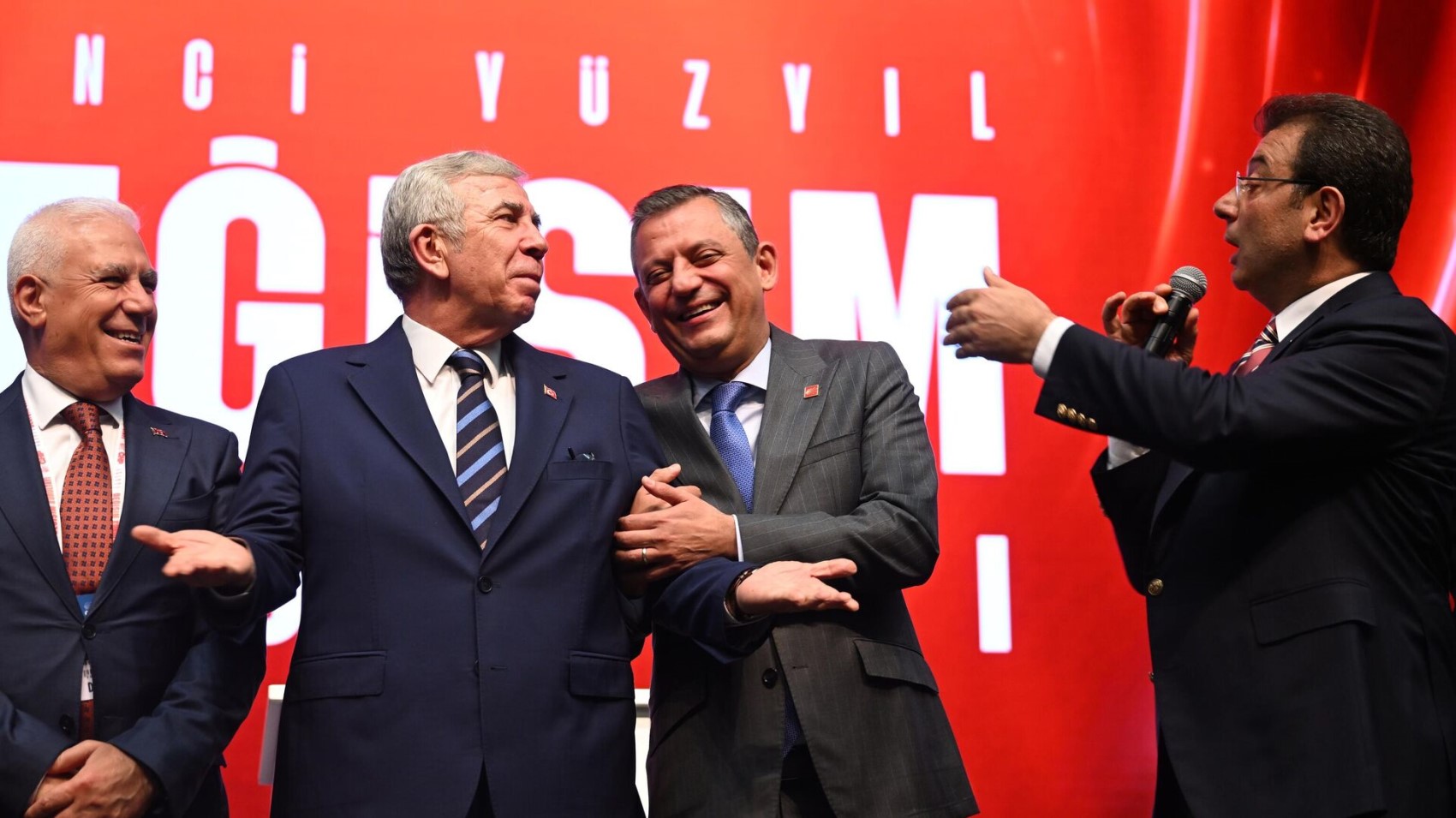 Elezioni primarie nel CHP il 23 marzo: il candidato scelto condurrà i negoziati per l'alleanza
