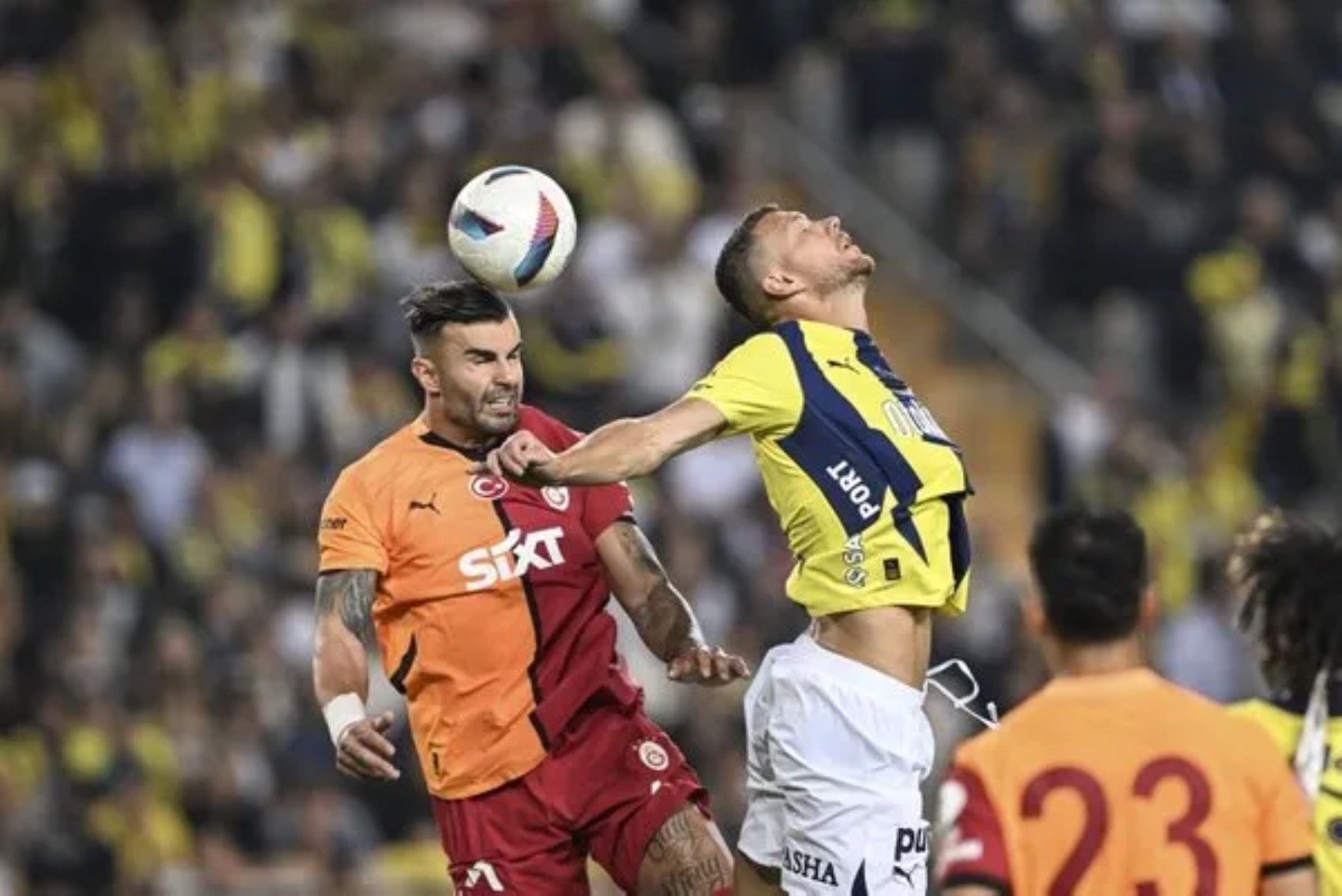 Ipotesi arbitro straniero per il derby Galatasaray-Fenerbahçe: arriva l'ordine di iniziare le ricerche