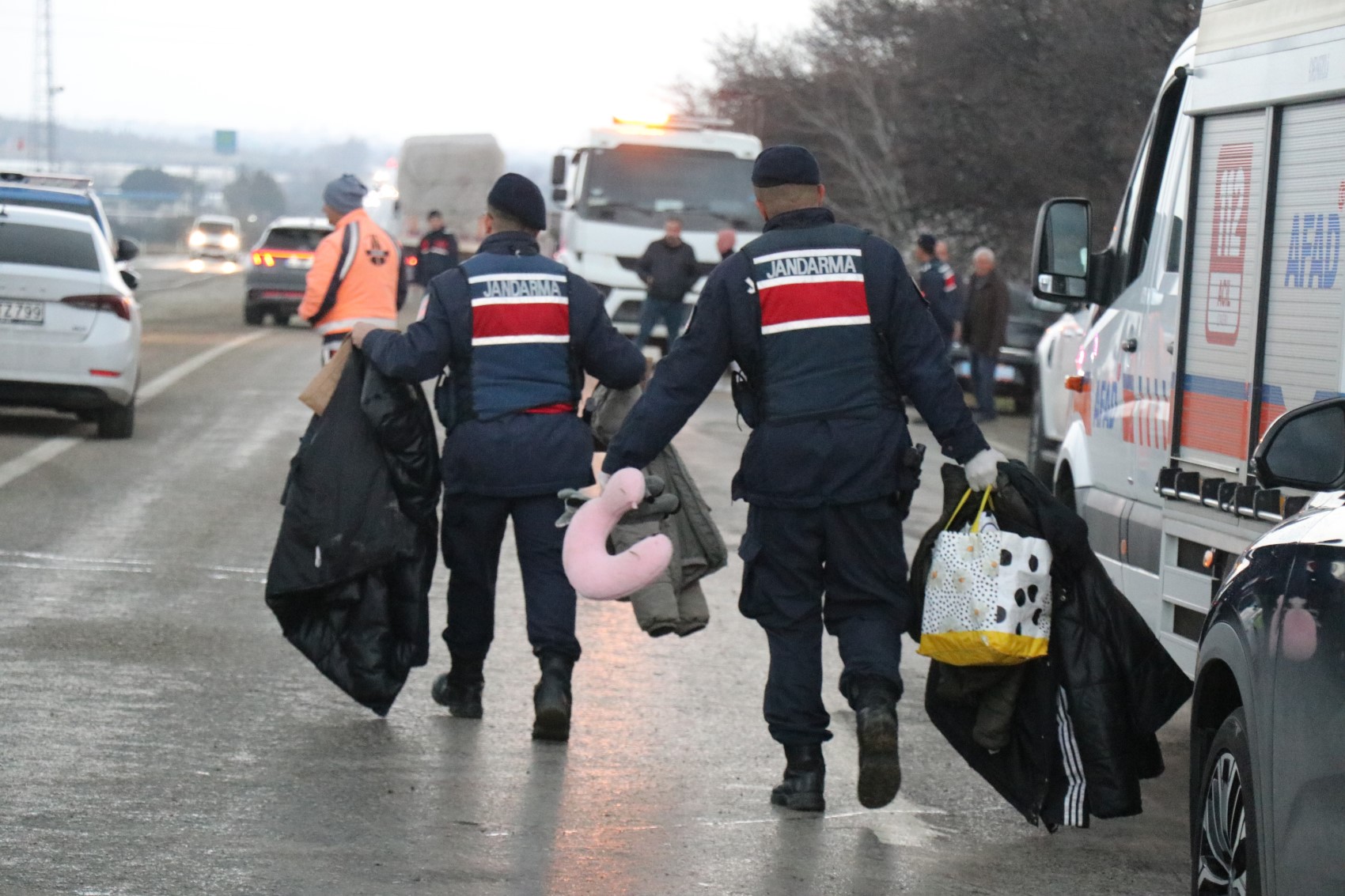 Denizli Valisi Coşkun 'Tek taraflı meydana gelen bir kaza' sözleriyle açıkladı: 2 öğrenci hayatını kaybetti