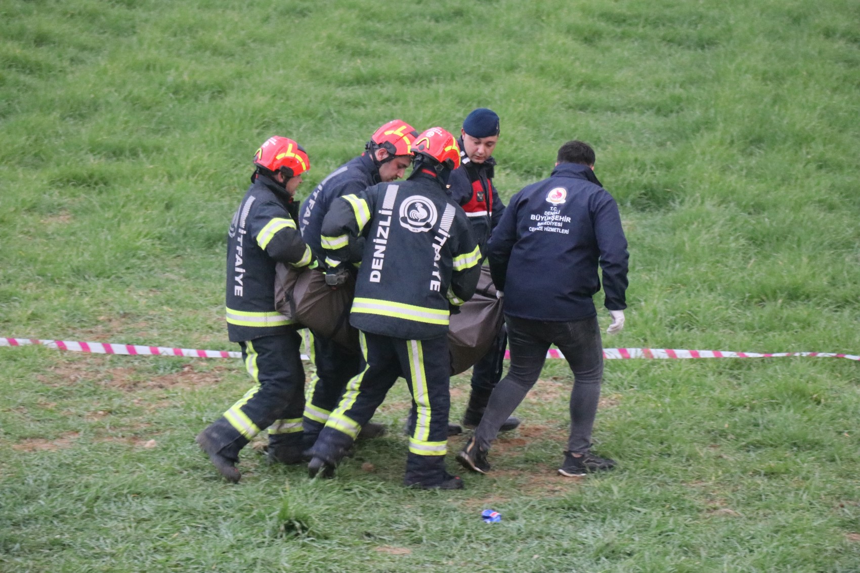 Denizli Valisi Coşkun 'Tek taraflı meydana gelen bir kaza' sözleriyle açıkladı: 2 öğrenci hayatını kaybetti