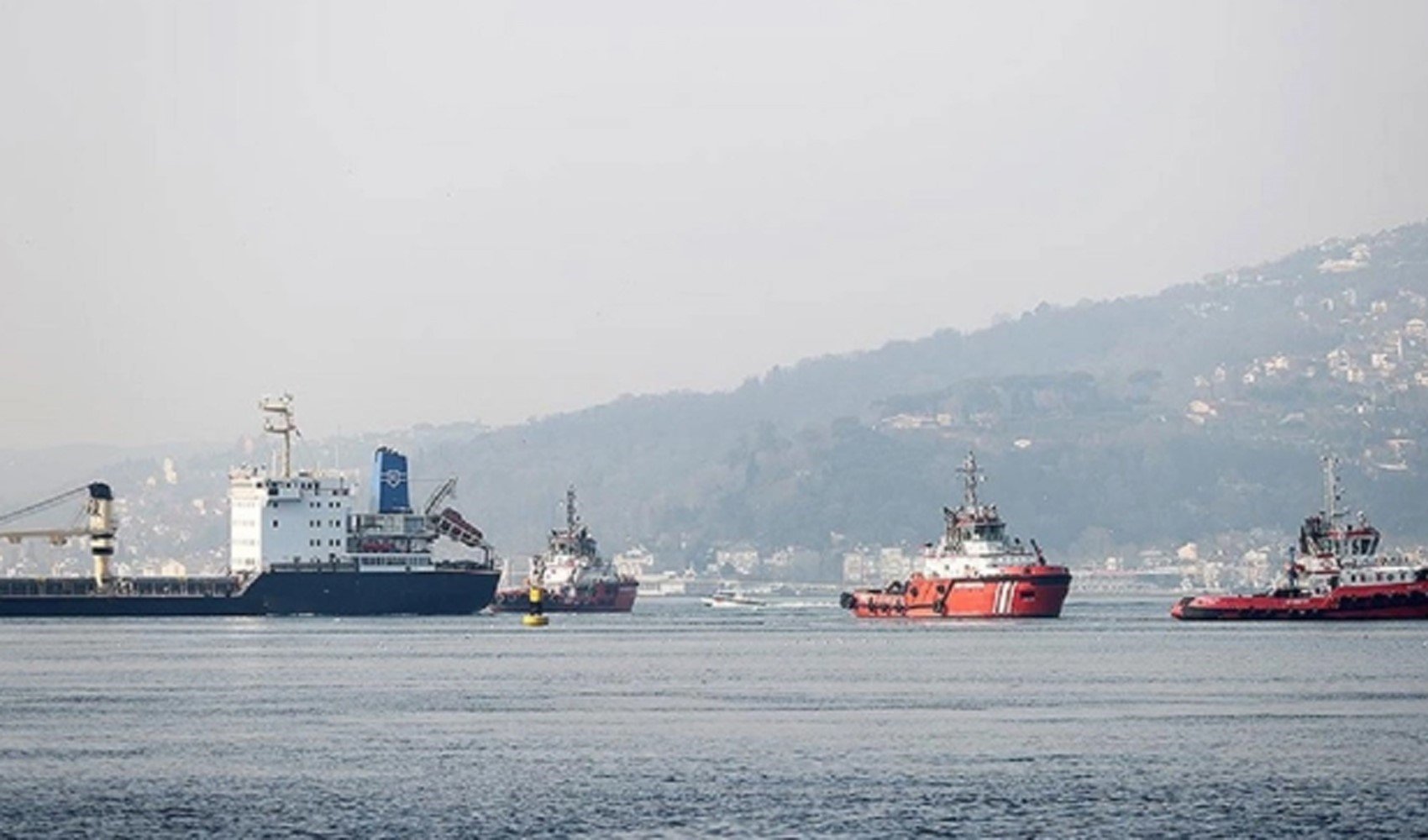 İstanbul Boğazı gemi trafiğine açıldı