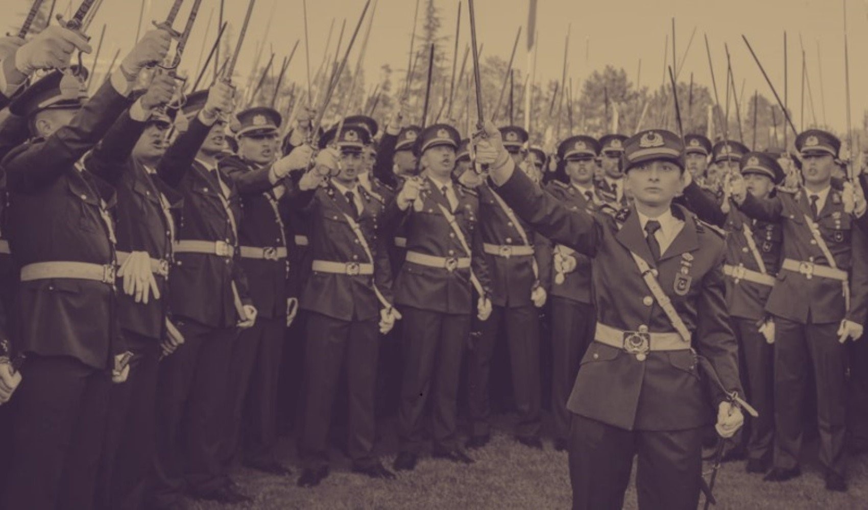 Teğmenleri ihraç eden YDK kararının ayrıntıları: 4 üye karşı çıkmış!