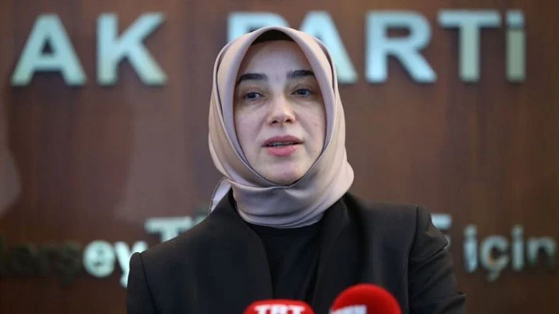 Torpil'de yeni perde: Özlem Zengin yeğenini önce Erdoğan'la sonra da Yılmaz Tunç ile tanıştırdı