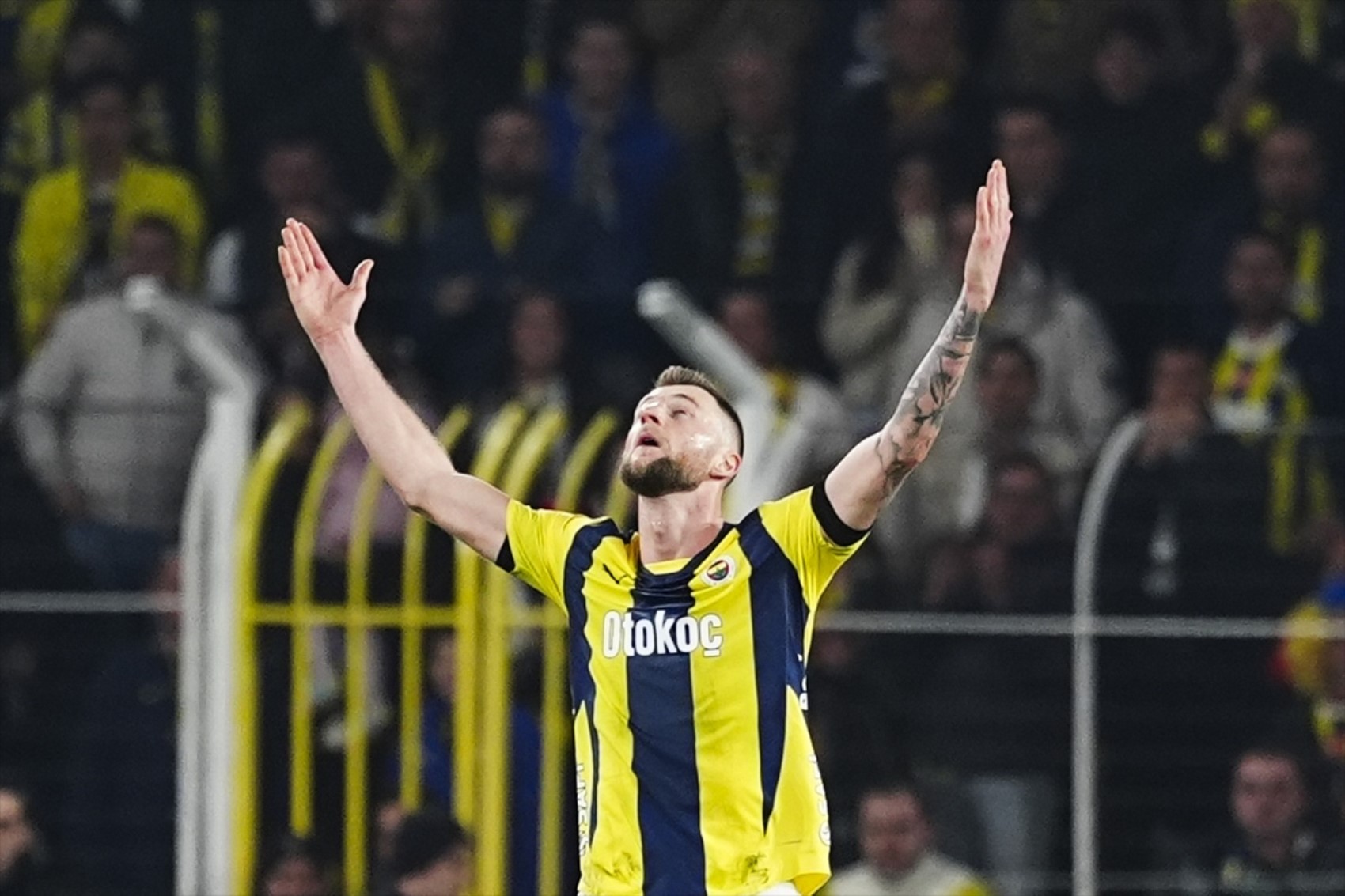 Galatasaray'dan Fenerbahçe maçına sert tepki: MHK ve VAR'a eleştiri yağdı