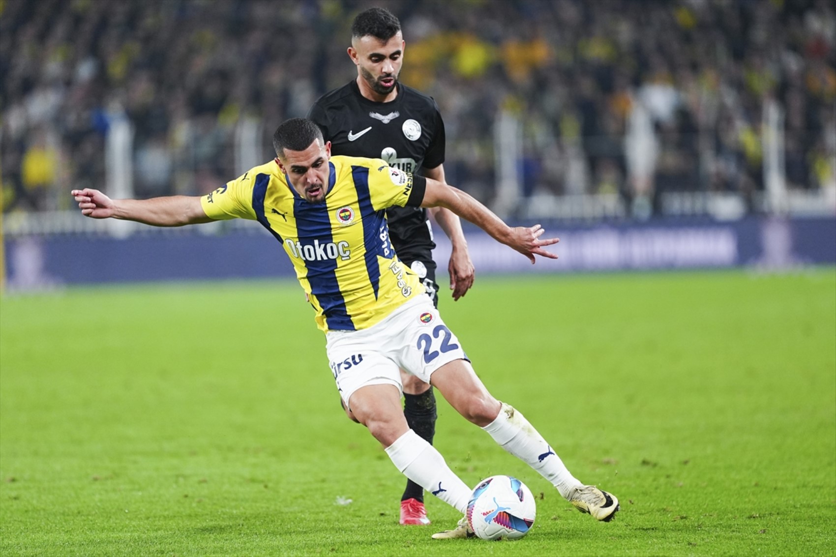Galatasaray'dan Fenerbahçe maçına sert tepki: MHK ve VAR'a eleştiri yağdı