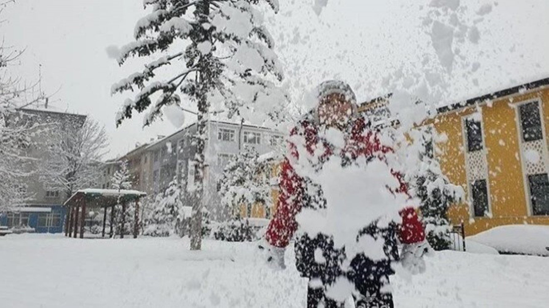 Kar yağışı nedeniyle 31 kentte eğitime ara verildi! Ankara’da okullar tatil mi? İşte 20 Şubat Perşembe okulların tatil edildiği il ve ilçeler…