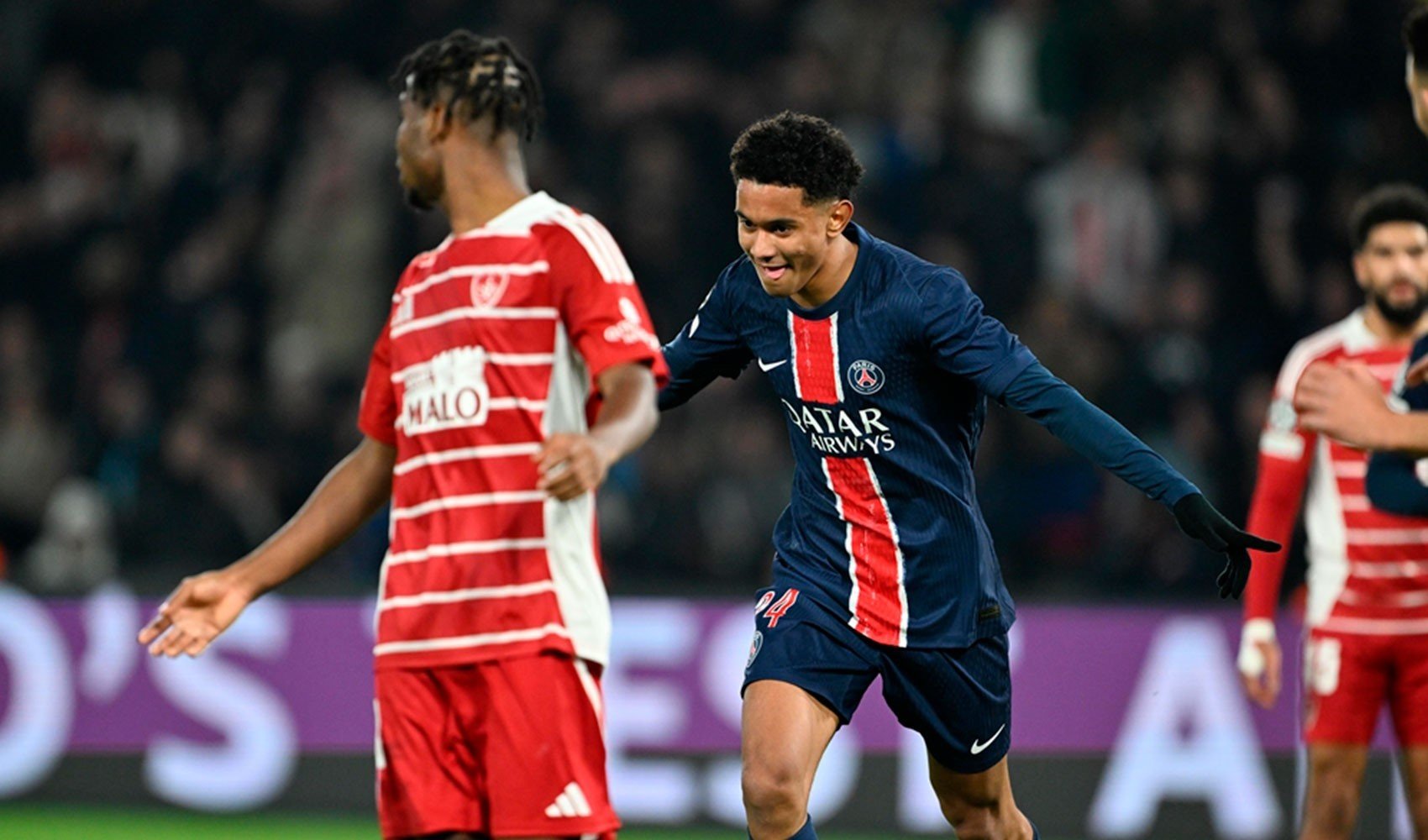 Paris Saint Germain, Brest'i gol yağmuruna tuttu!