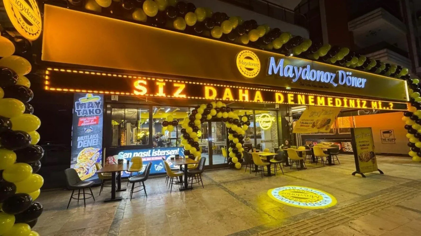 FETÖ soruşturması açılmıştı: Maydonoz Döner'in açılışına bakın kimler katılmış!