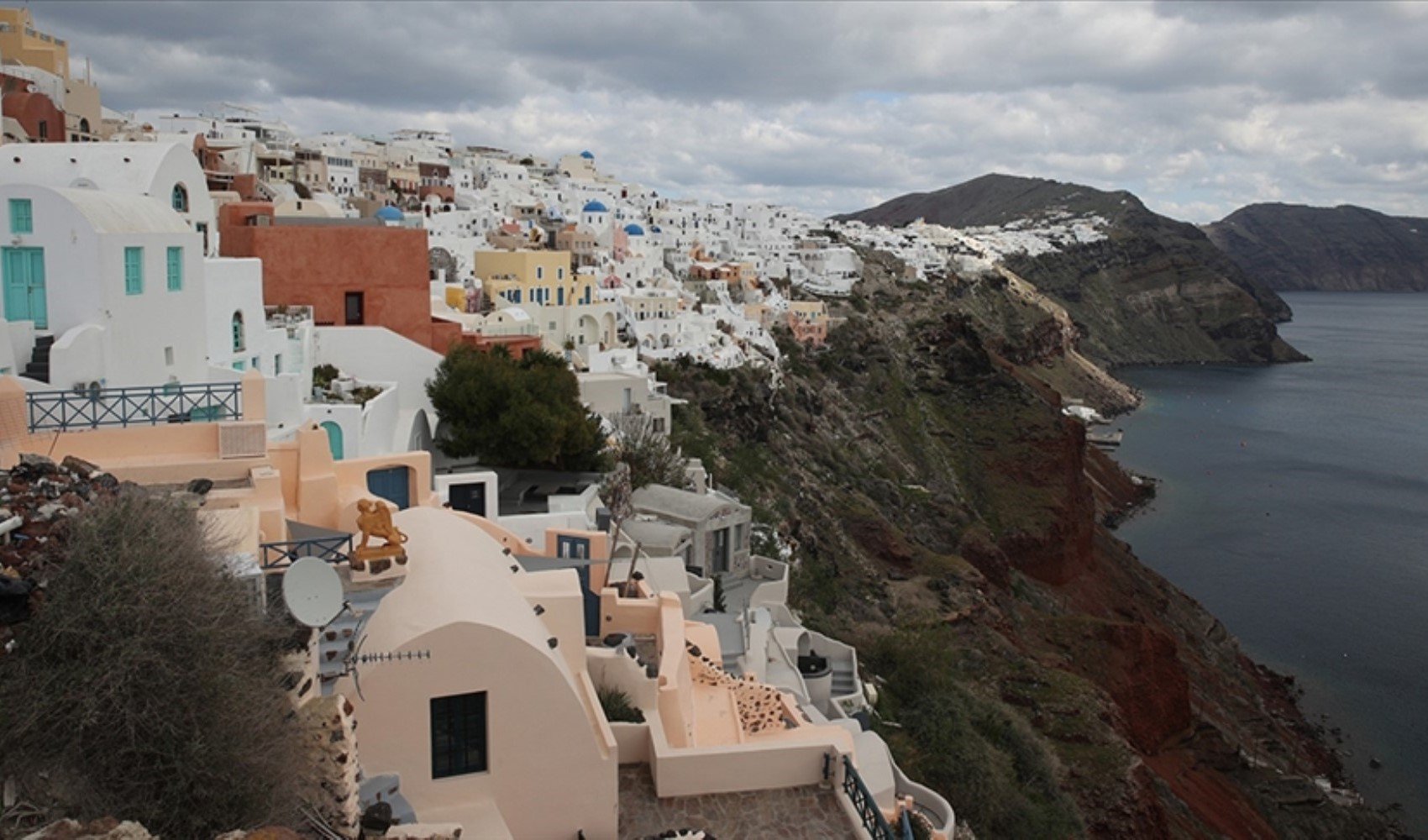 Uzmanlardan Santorini Adası'yla ilgili kritik uyarı: Deprem ve tsunami dışında o risk de var...