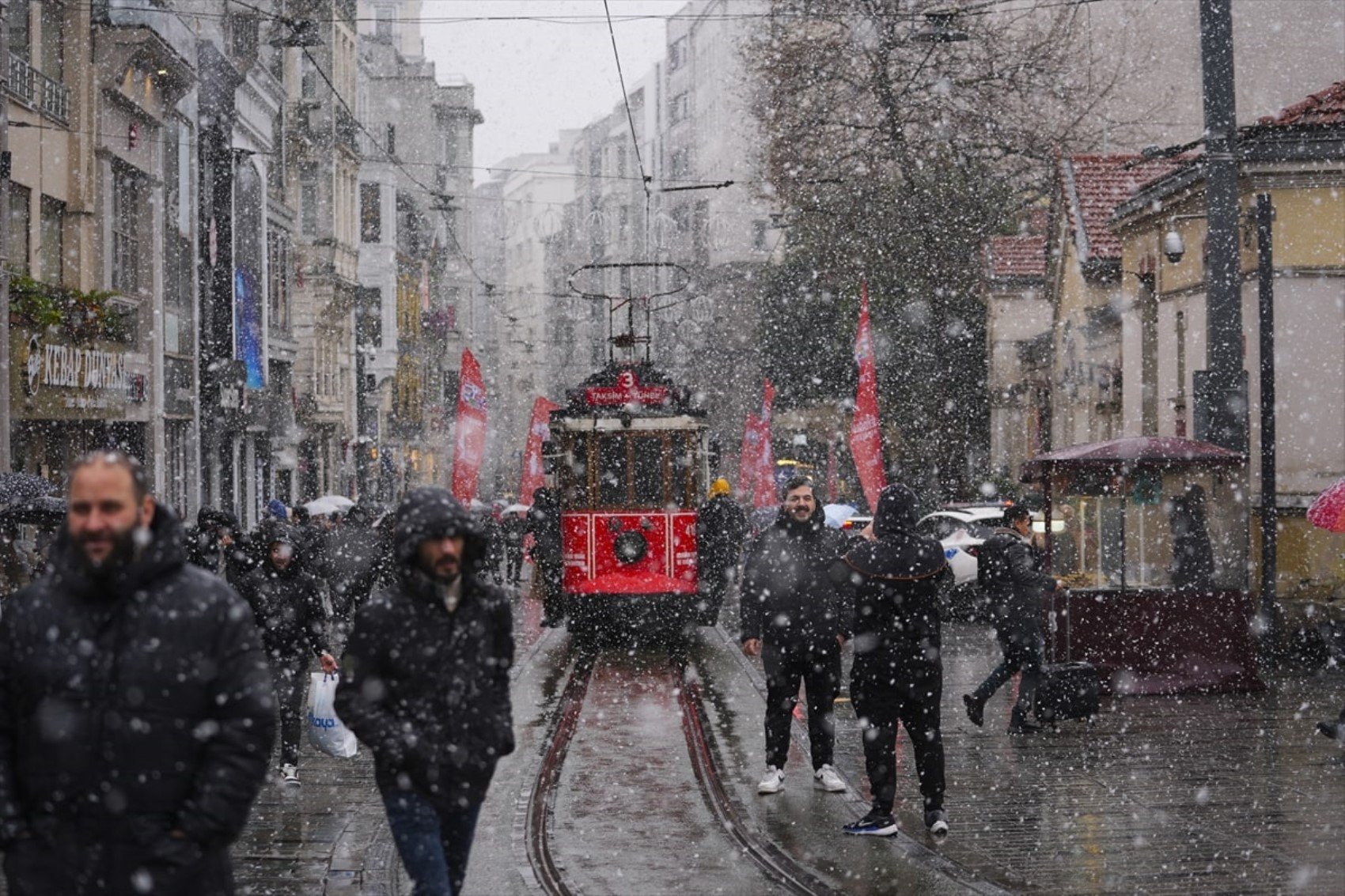 Pazartesi İstanbul’da okullar tatil mi? İlk açıklama geldi